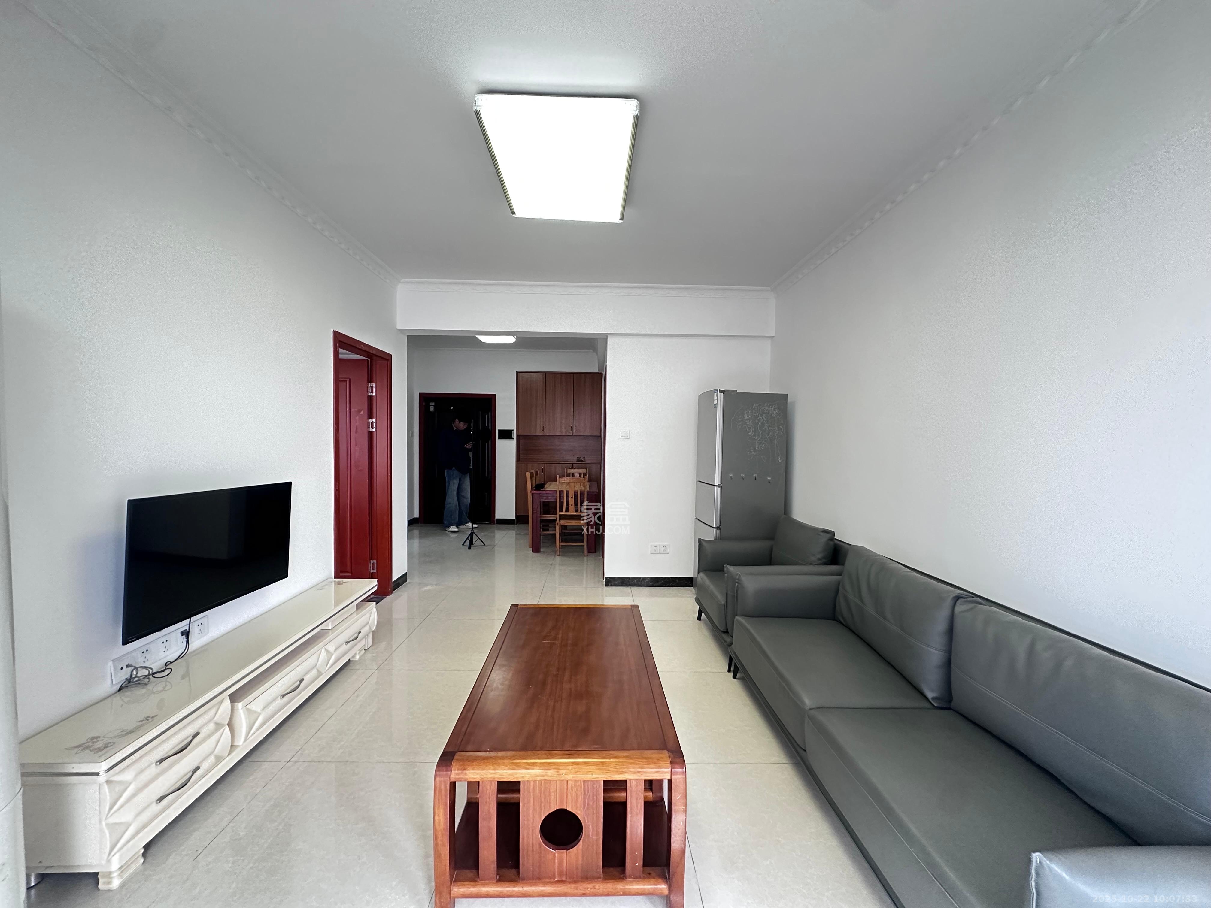 兴隆景苑 2室1厅1卫 1800.0元/月 兴隆景苑 2室1厅1卫 1800.0元/月室内图