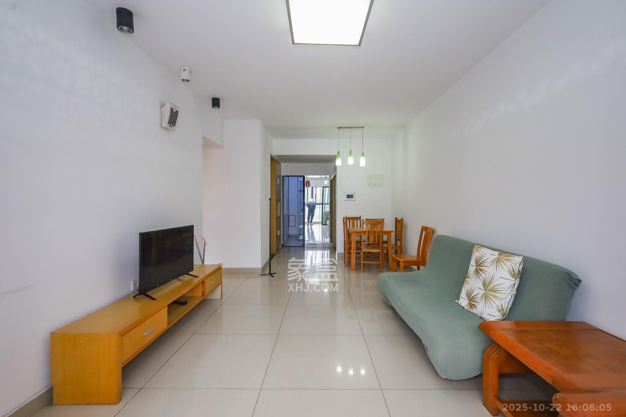 钰龙天下一期  3室2厅1卫    230.0万