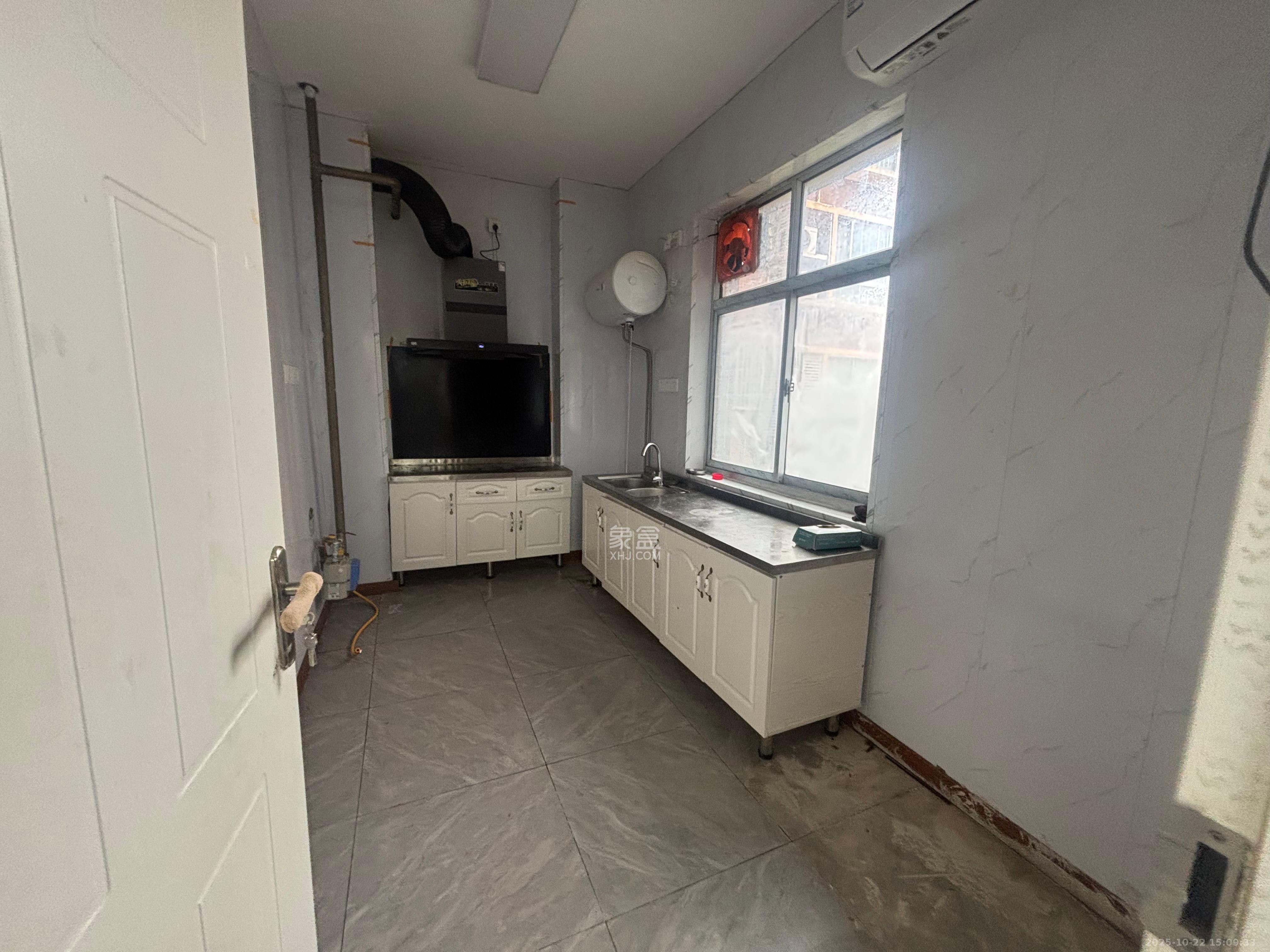 至雅大厦 4室1厅2卫 5000.0元/月 至雅大厦 4室1厅2卫 5000.0元/月室内图