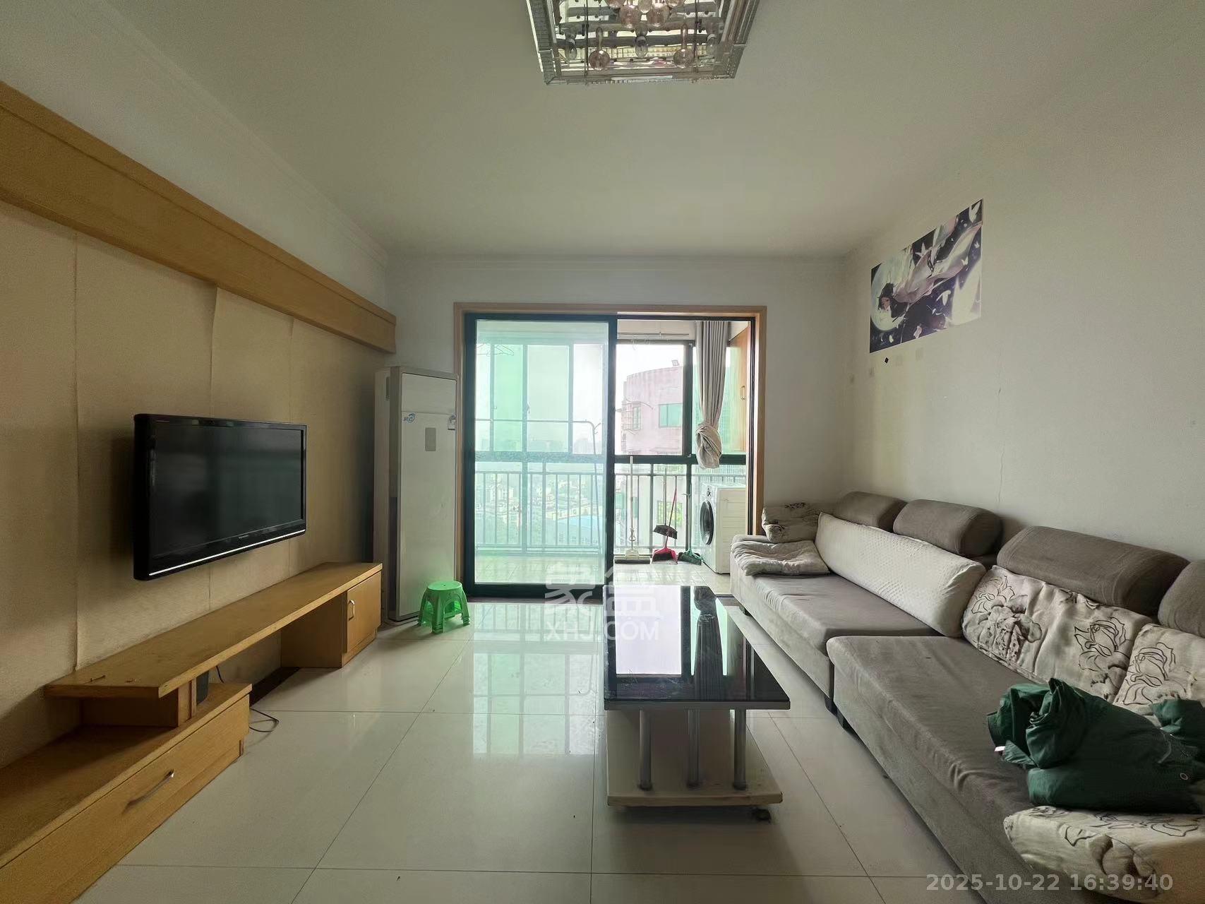 湖韵佳苑  1室2厅1卫    1800.0元/月 湖韵佳苑  1室2厅1卫    1800.0元/月室内图