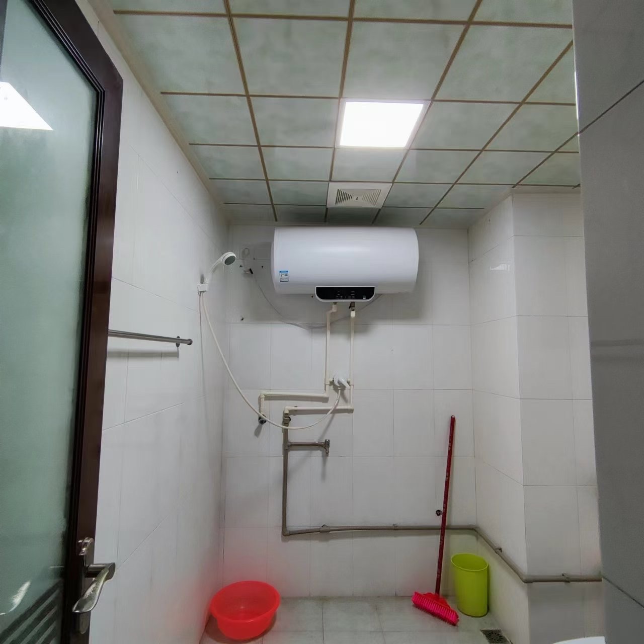 富豪大厦(富豪花园)  3室2厅2卫    3000.0元/月室内图