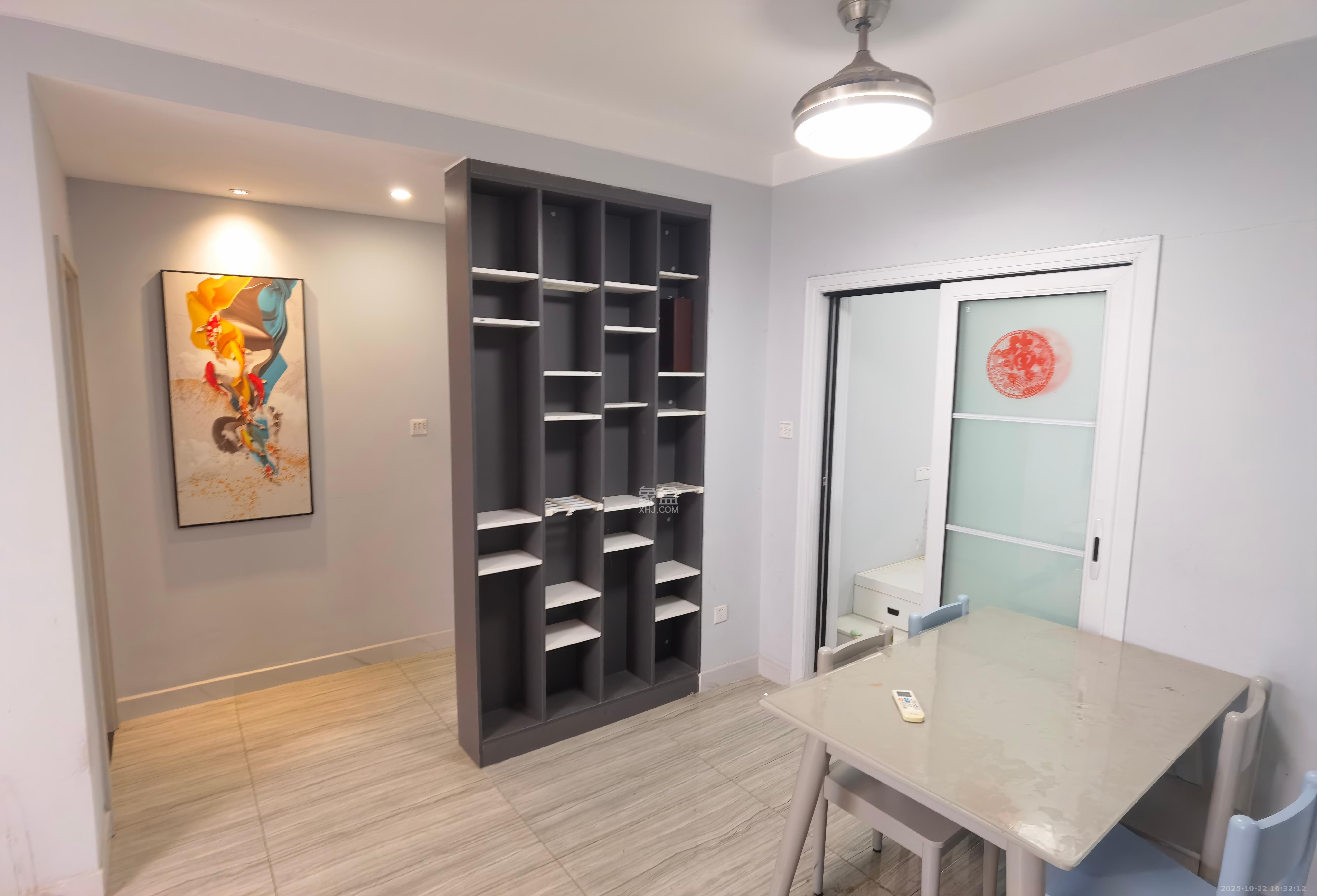 嘉宇银杉(嘉宇西苑)  3室2厅2卫    2200.0元/月 嘉宇银杉(嘉宇西苑)  3室2厅2卫    2200.0元/月室内图