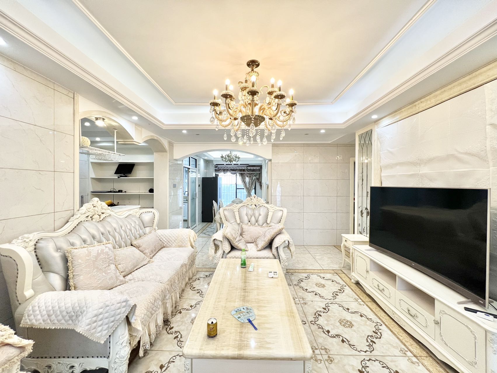 昌茂水木清华 3室2厅2卫 3200.0元/月 昌茂水木清华 3室2厅2卫 3200.0元/月室内图