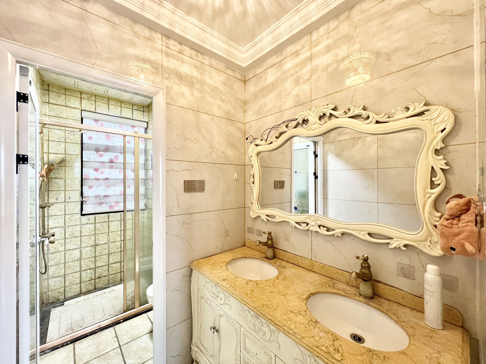 昌茂水木清华 3室2厅2卫 3200.0元/月 昌茂水木清华 3室2厅2卫 3200.0元/月室内图