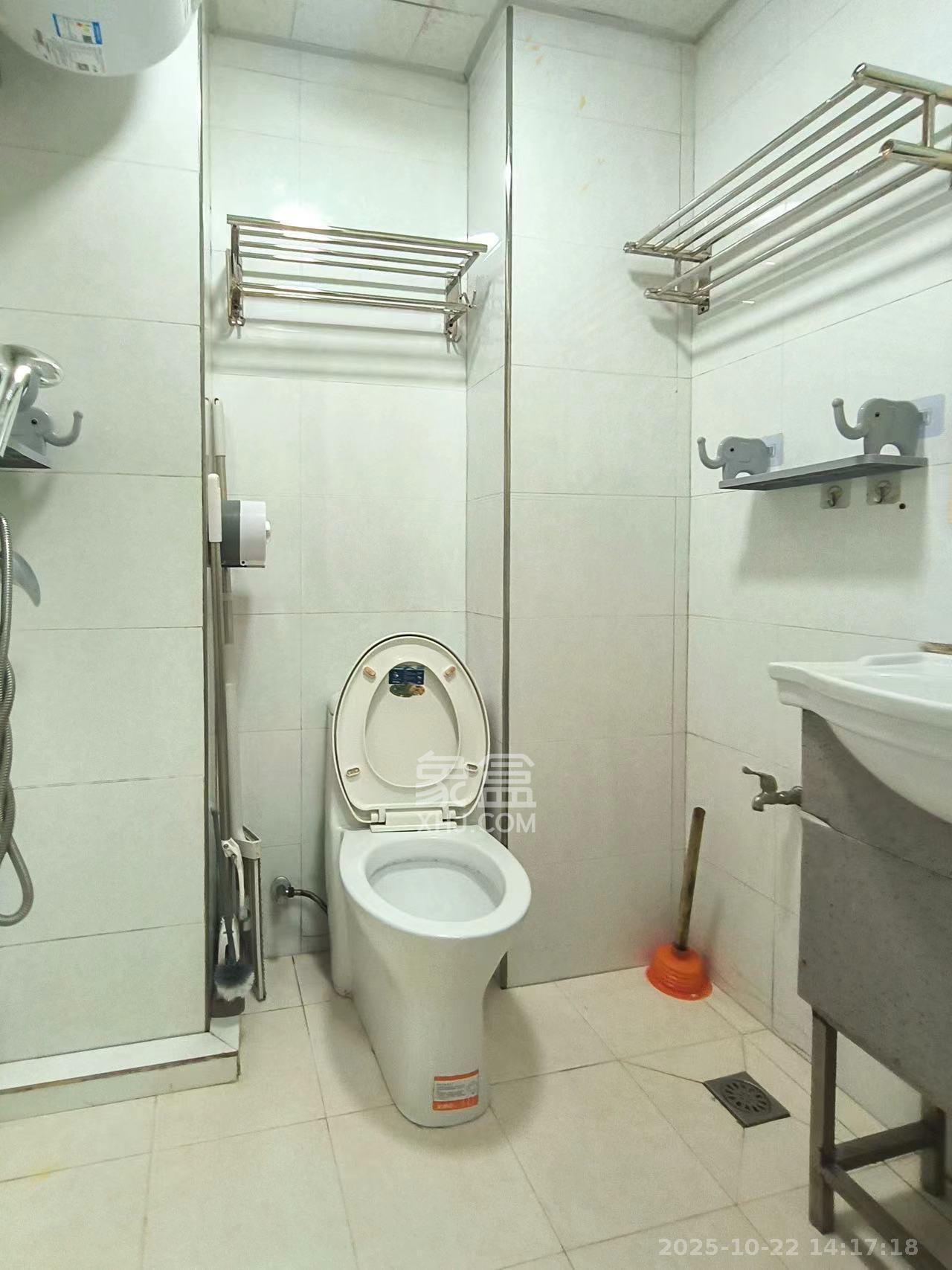 华府壹航线 1室1厅0卫 1600.0元/月 华府壹航线 1室1厅0卫 1600.0元/月室内图