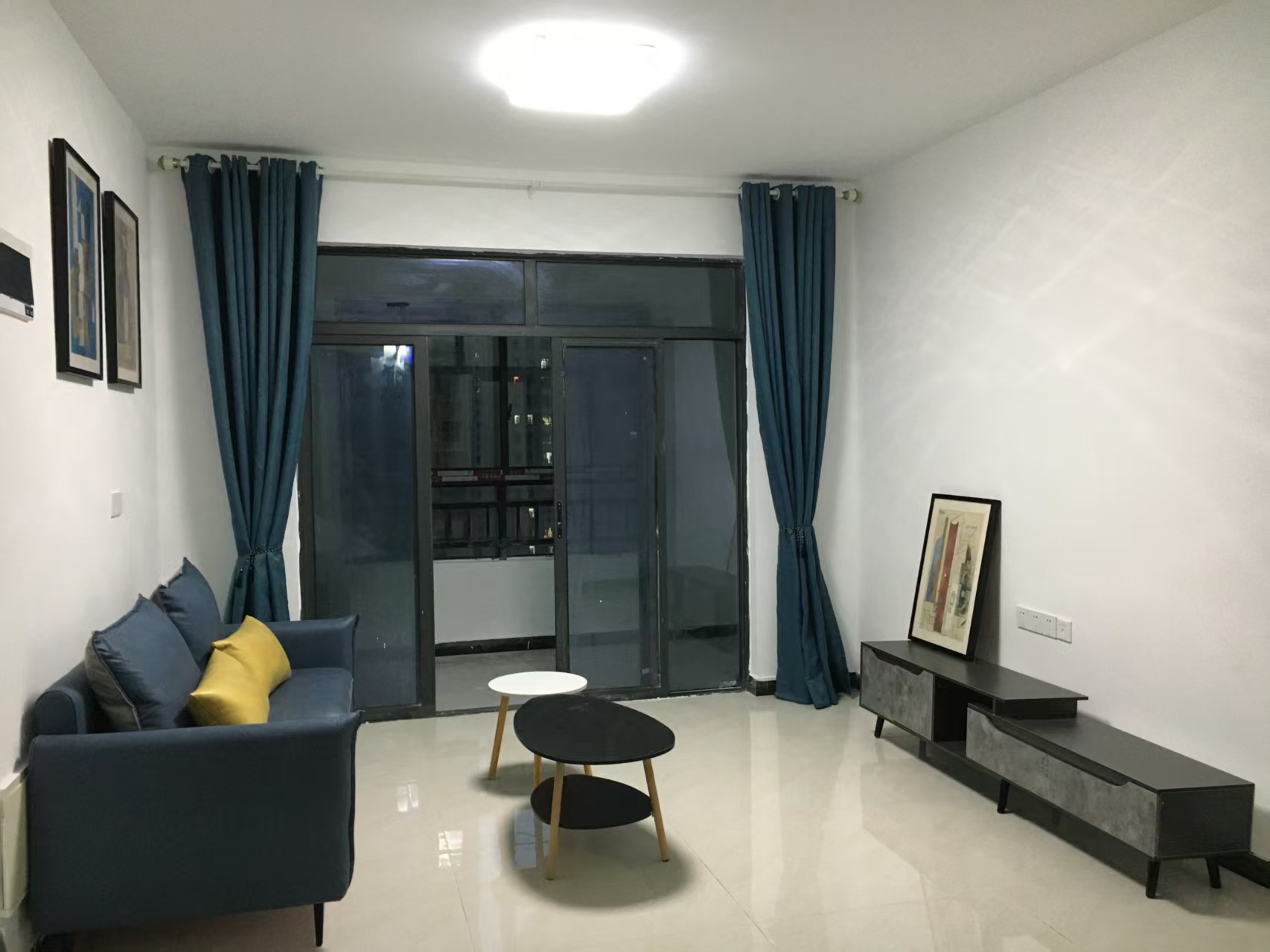 金鹰玖珑山  3室2厅1卫    2400.0元/月户型图