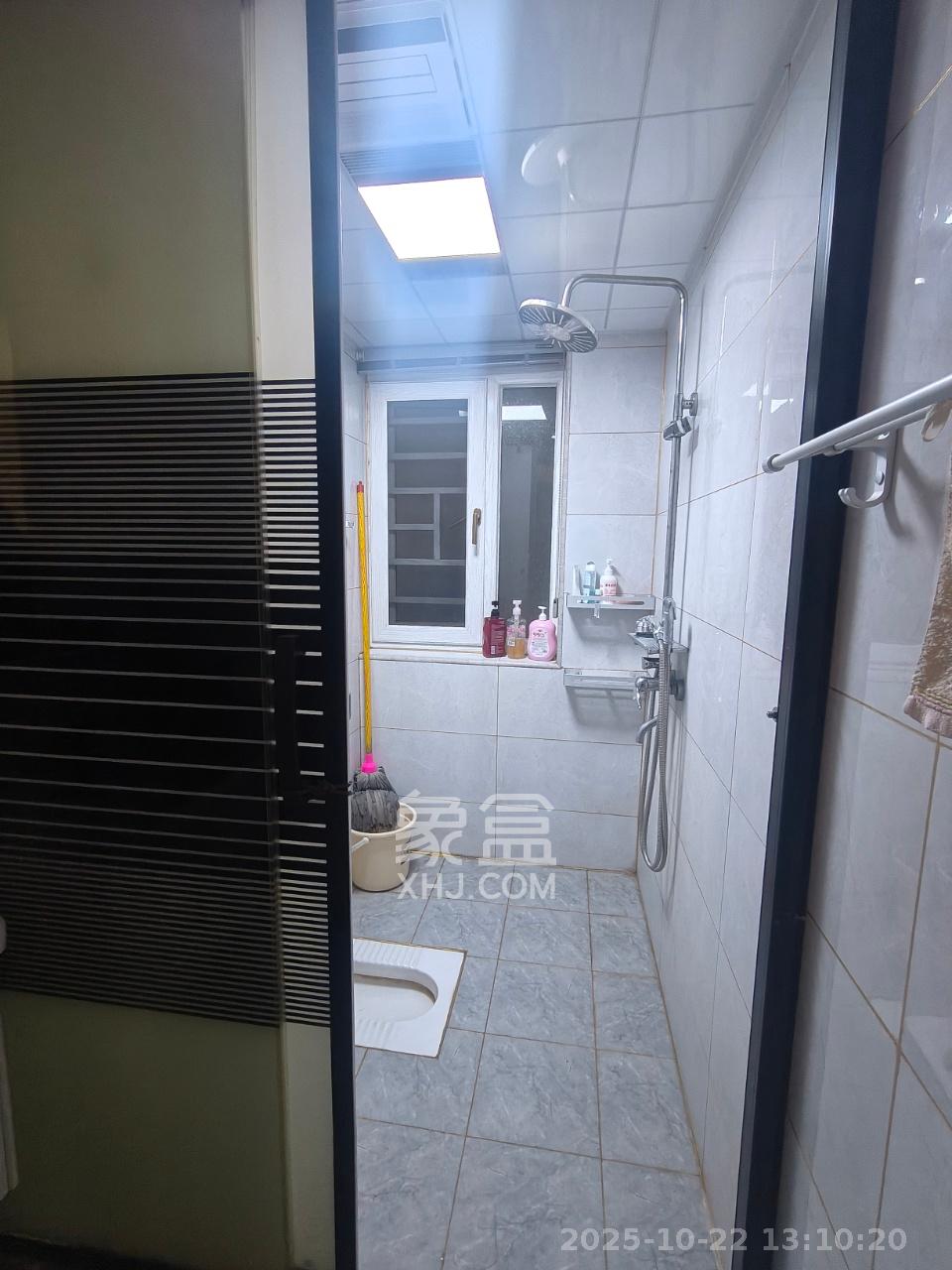 绿地香树花城 3室2厅1卫 1500.0元/月 绿地香树花城 3室2厅1卫 1500.0元/月室内图