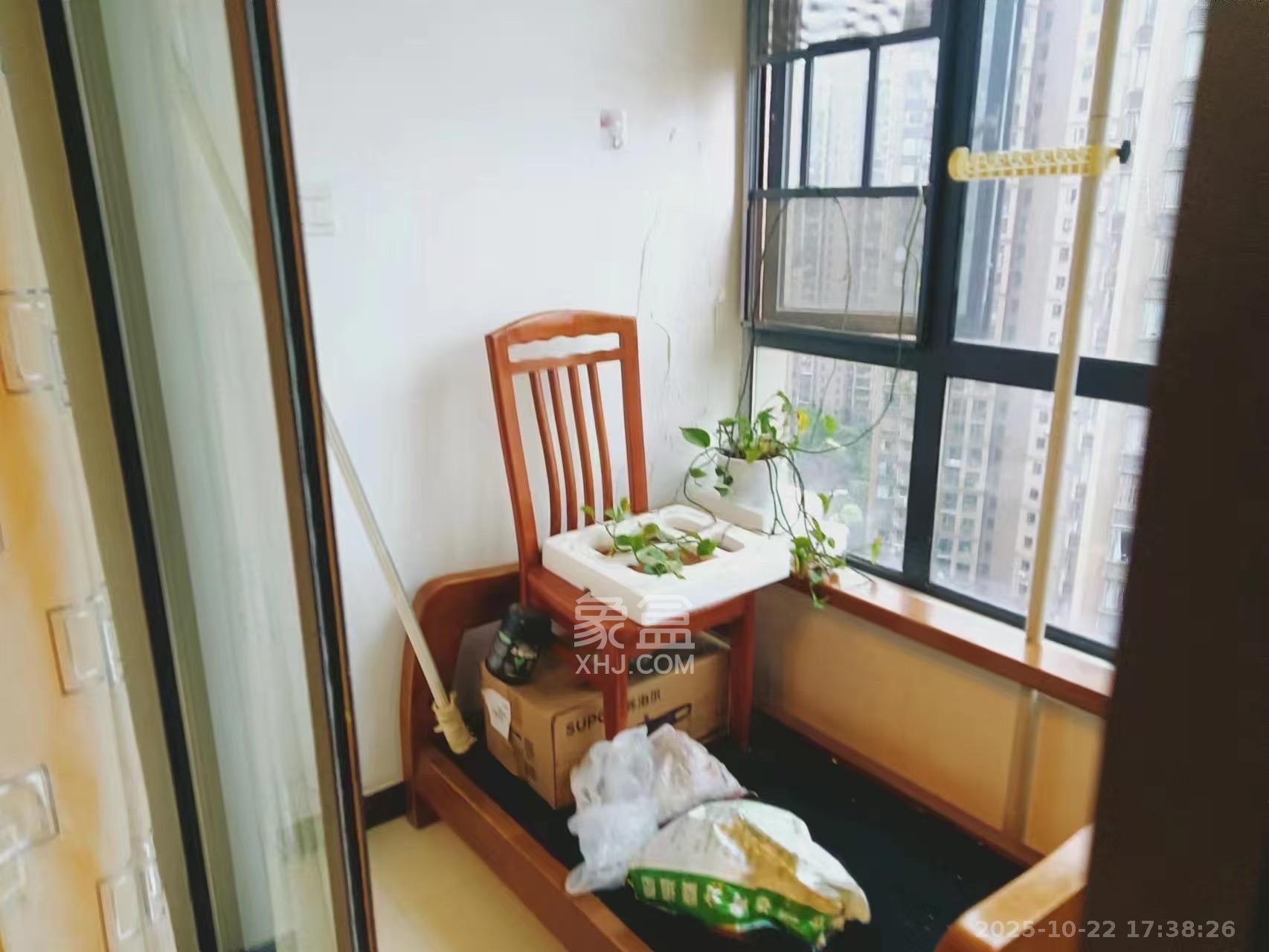 辉煌国际城二期  2室2厅1卫    2200.0元/月室内图