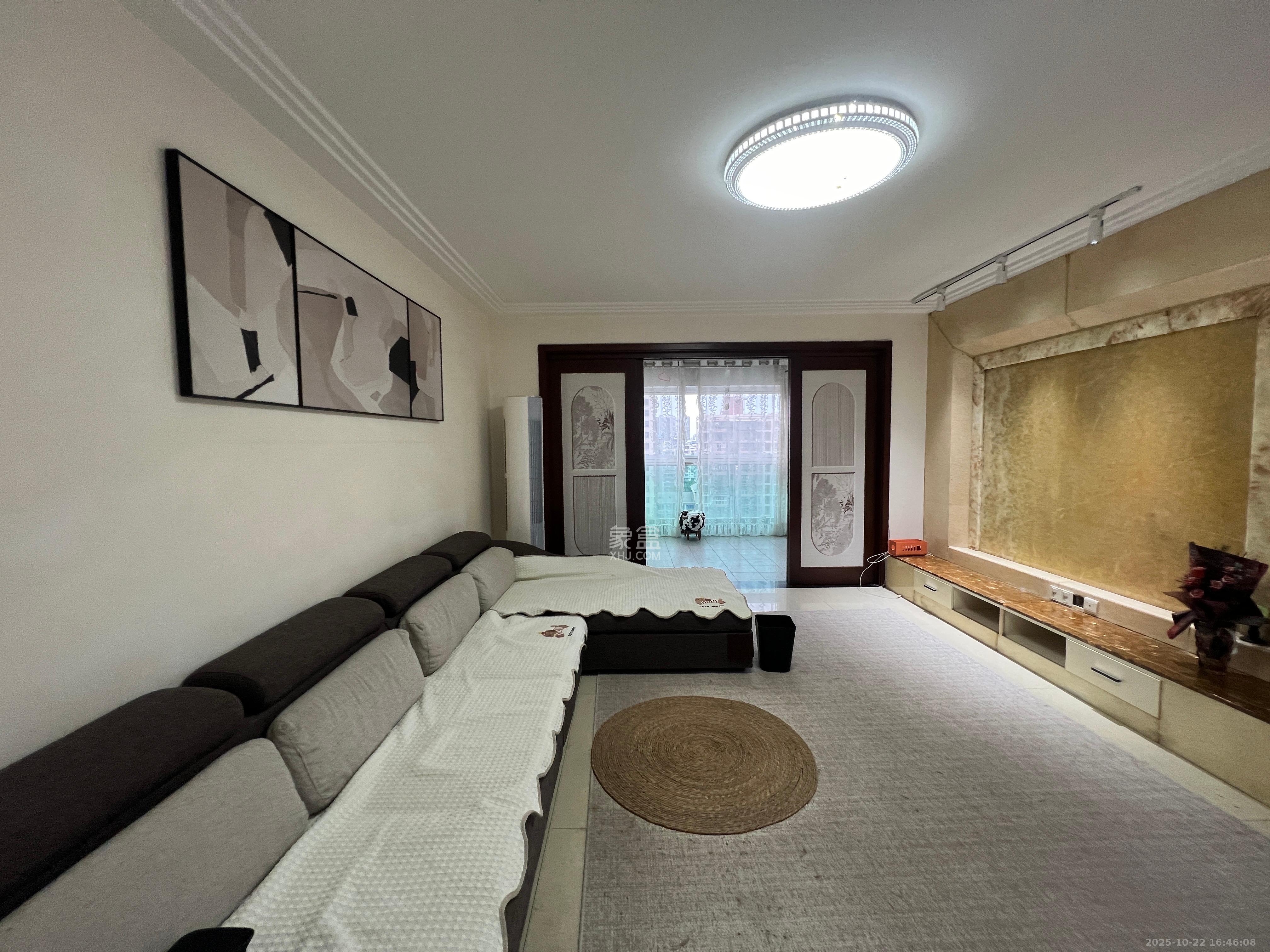 王府花园  2室2厅2卫    3500.0元/月