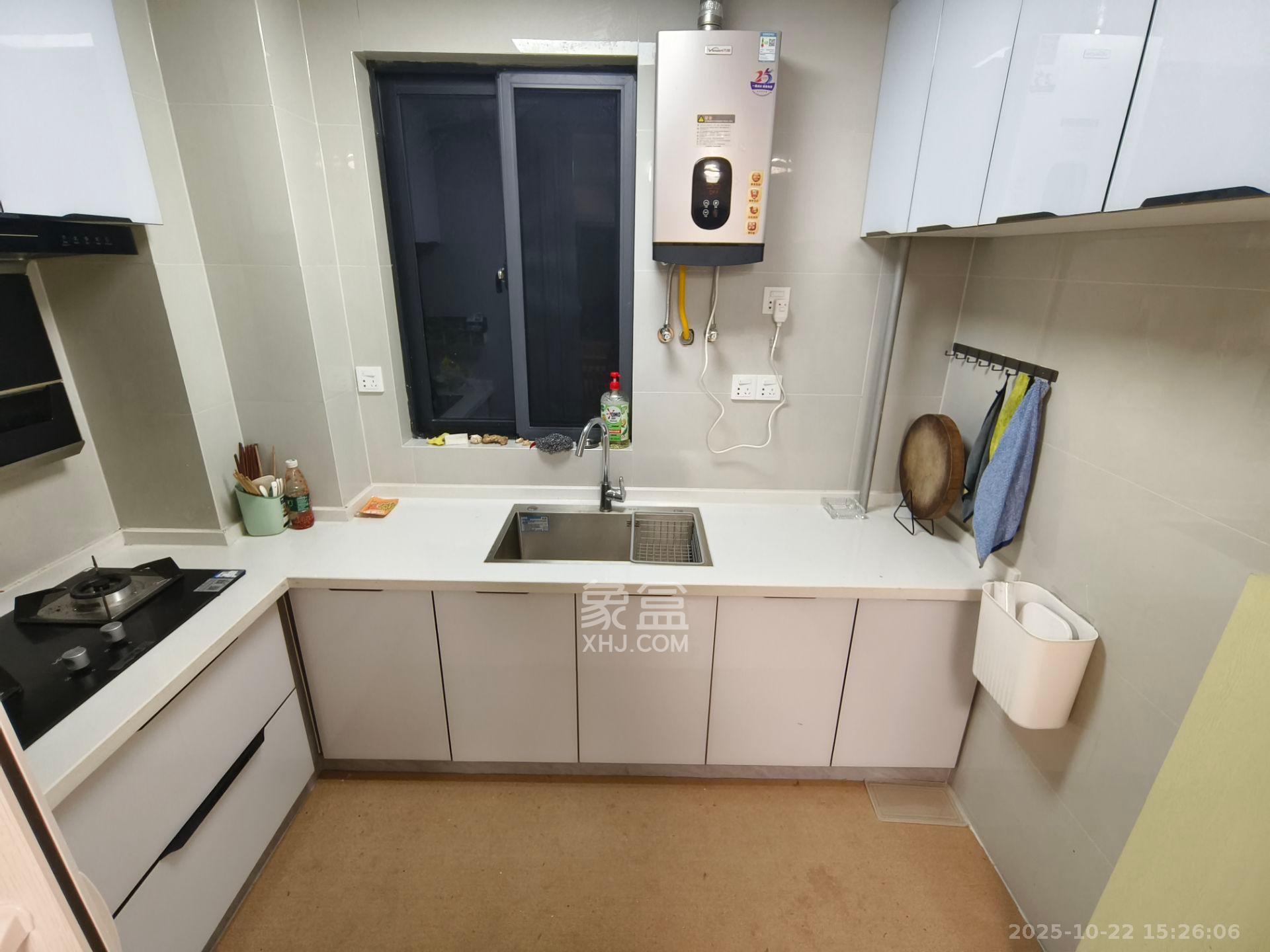 勤诚达新界  4室2厅2卫    2700.0元/月 勤诚达新界  4室2厅2卫    2700.0元/月