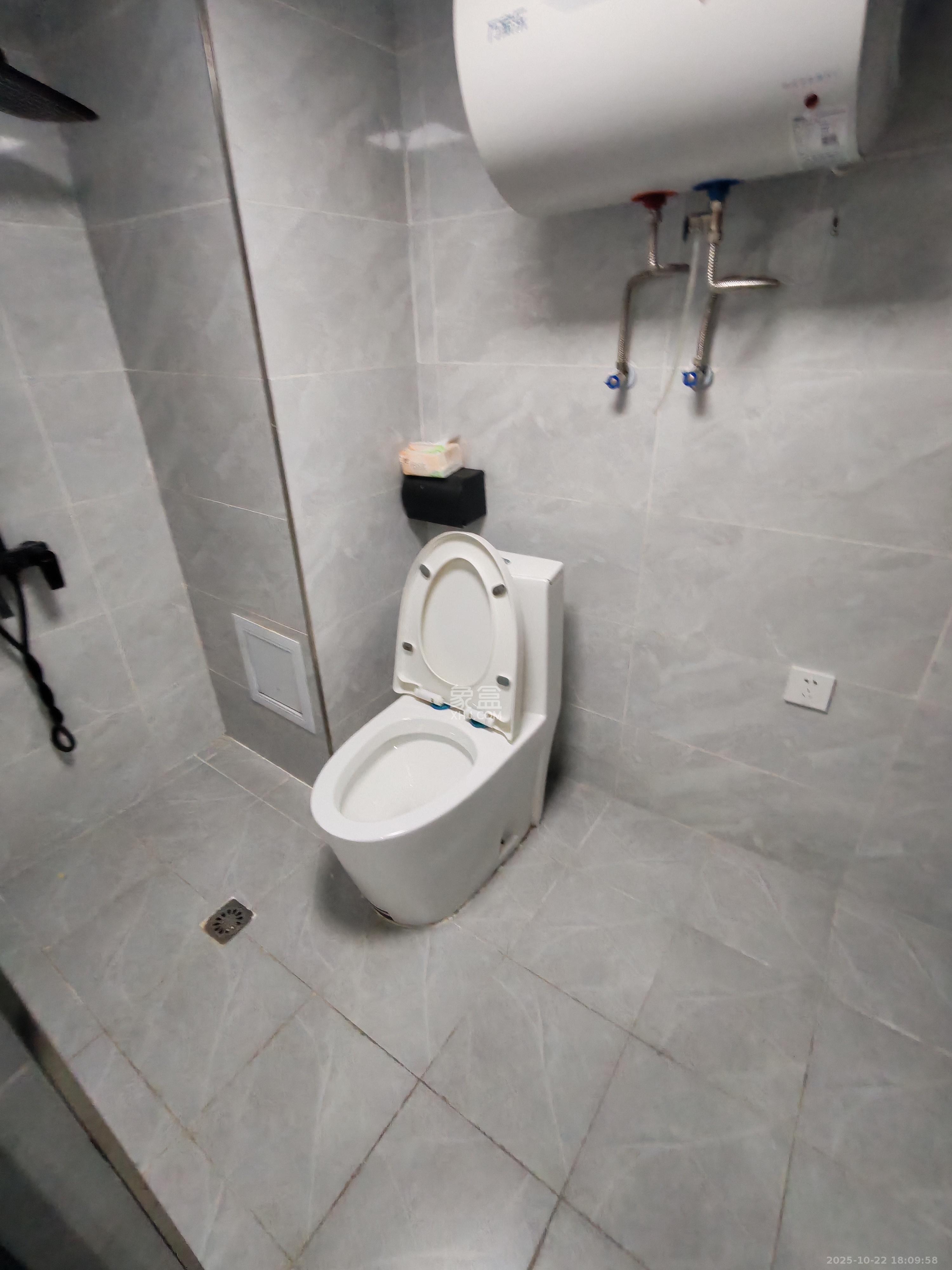 敬天广场  2室1厅1卫    2700.0元/月室内图