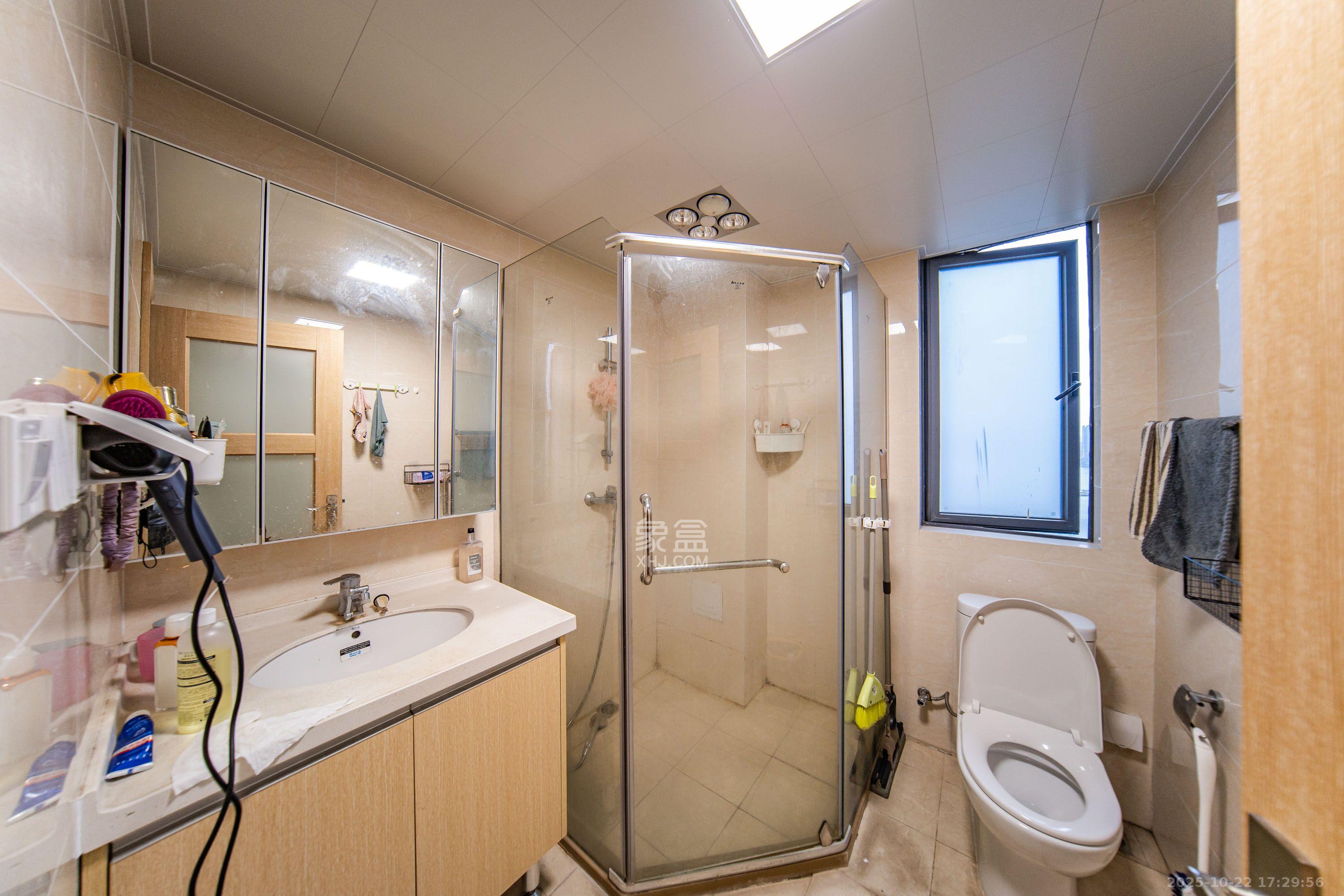 兰亭湾畔  4室2厅2卫    3200.0元/月 兰亭湾畔  4室2厅2卫    3200.0元/月室内图