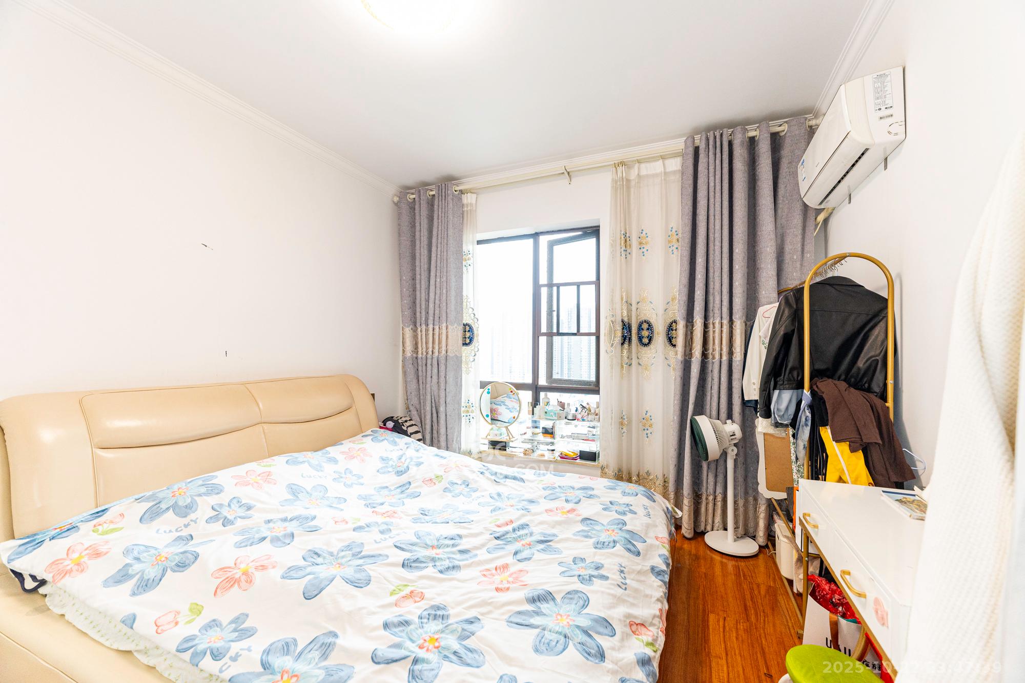 国泰九龙湾  3室2厅2卫    88.8万卧室