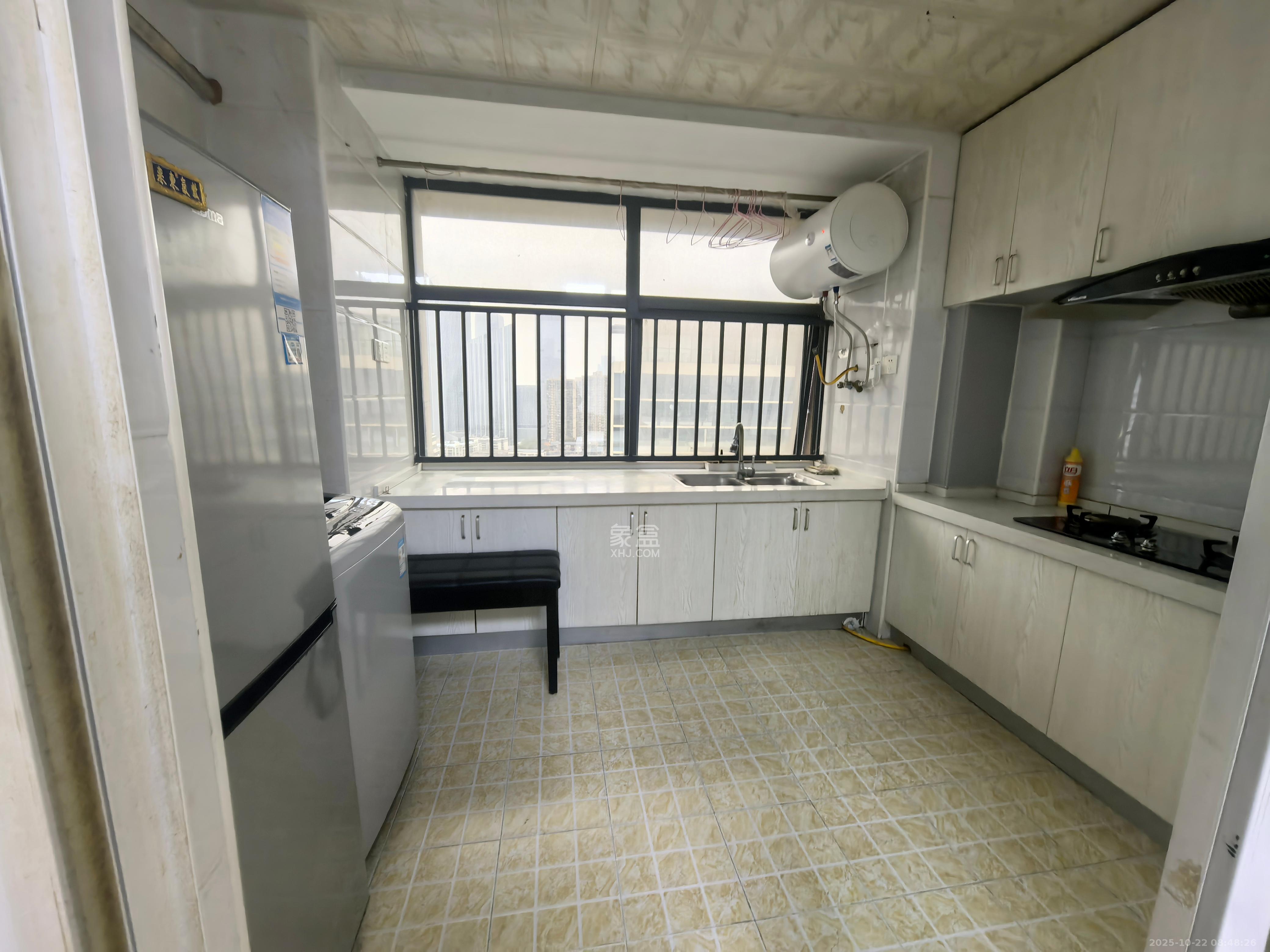 蓝湾国际广场 1室1厅1卫 1600.0元/月 蓝湾国际广场 1室1厅1卫 1600.0元/月室内图