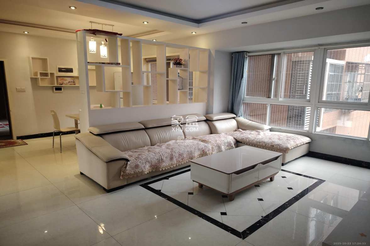 湘府十城(汇财御景湾新寓,汇财国际)  3室2厅2卫    2500.0元/月 湘府十城(汇财御景湾新寓,汇财国际)  3室2厅2卫    2500.0元/月室内图1