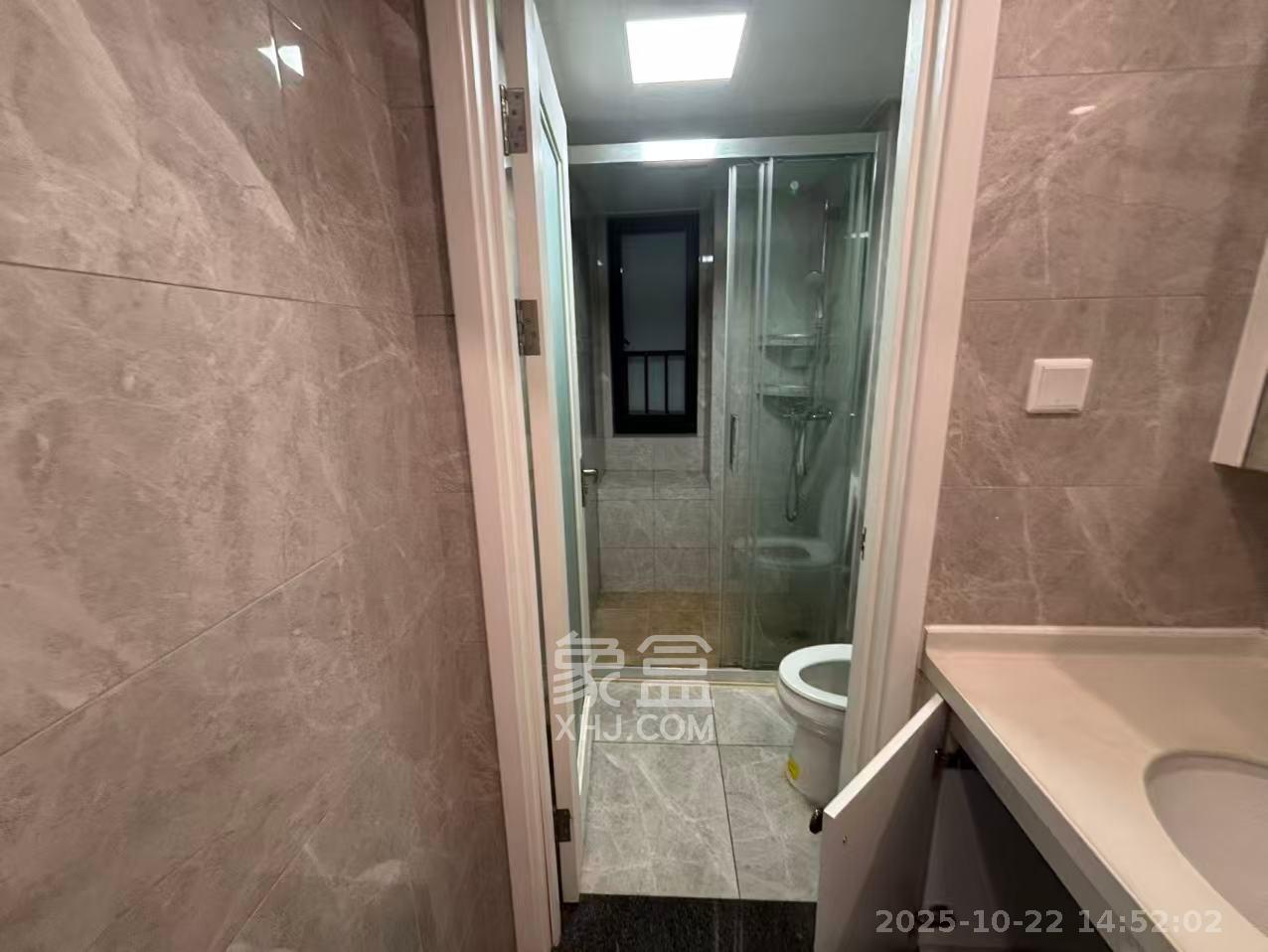 中海珑悦府  3室1厅1卫    2800.0元/月 中海珑悦府  3室1厅1卫    2800.0元/月室内图