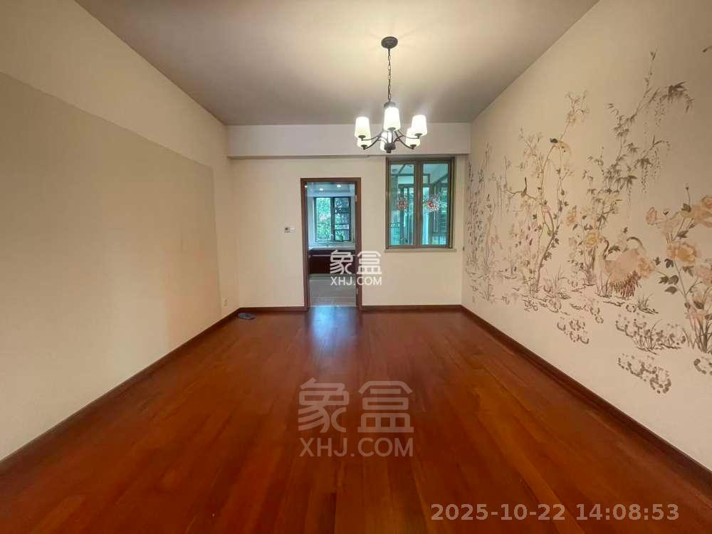 晋合湘水湾一期  4室2厅2卫    5000.0元/月室内图