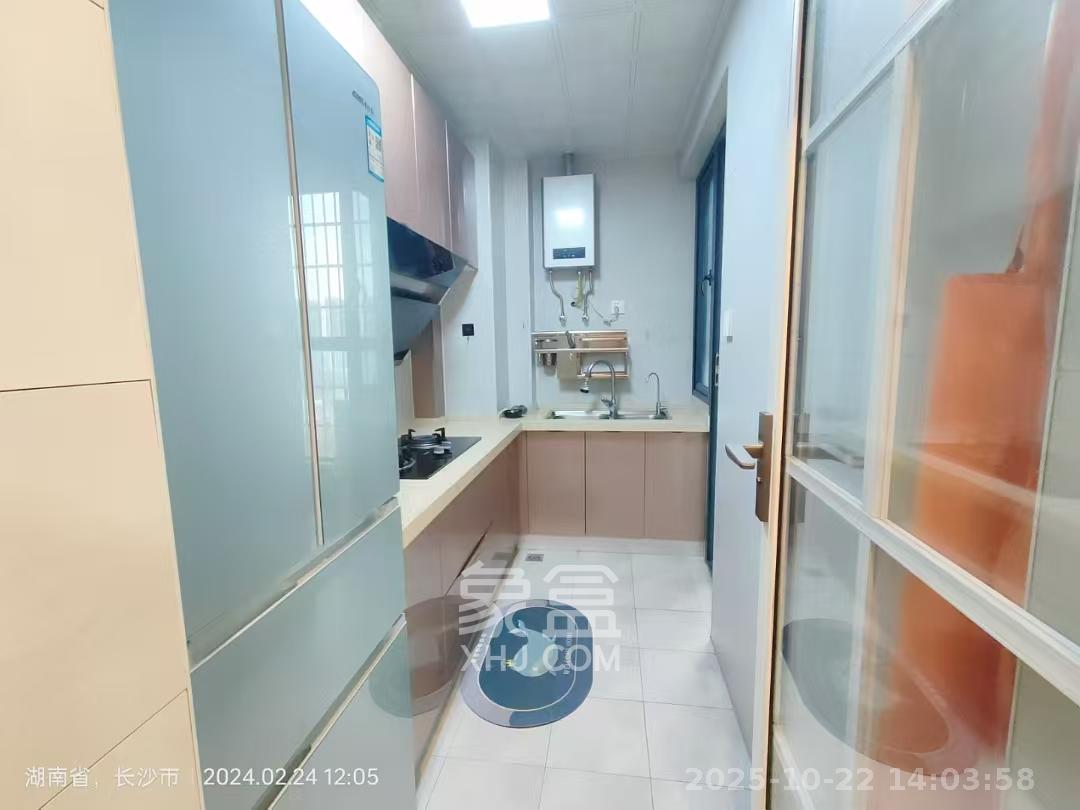 深业睿城  2室2厅1卫    2300.0元/月室内图