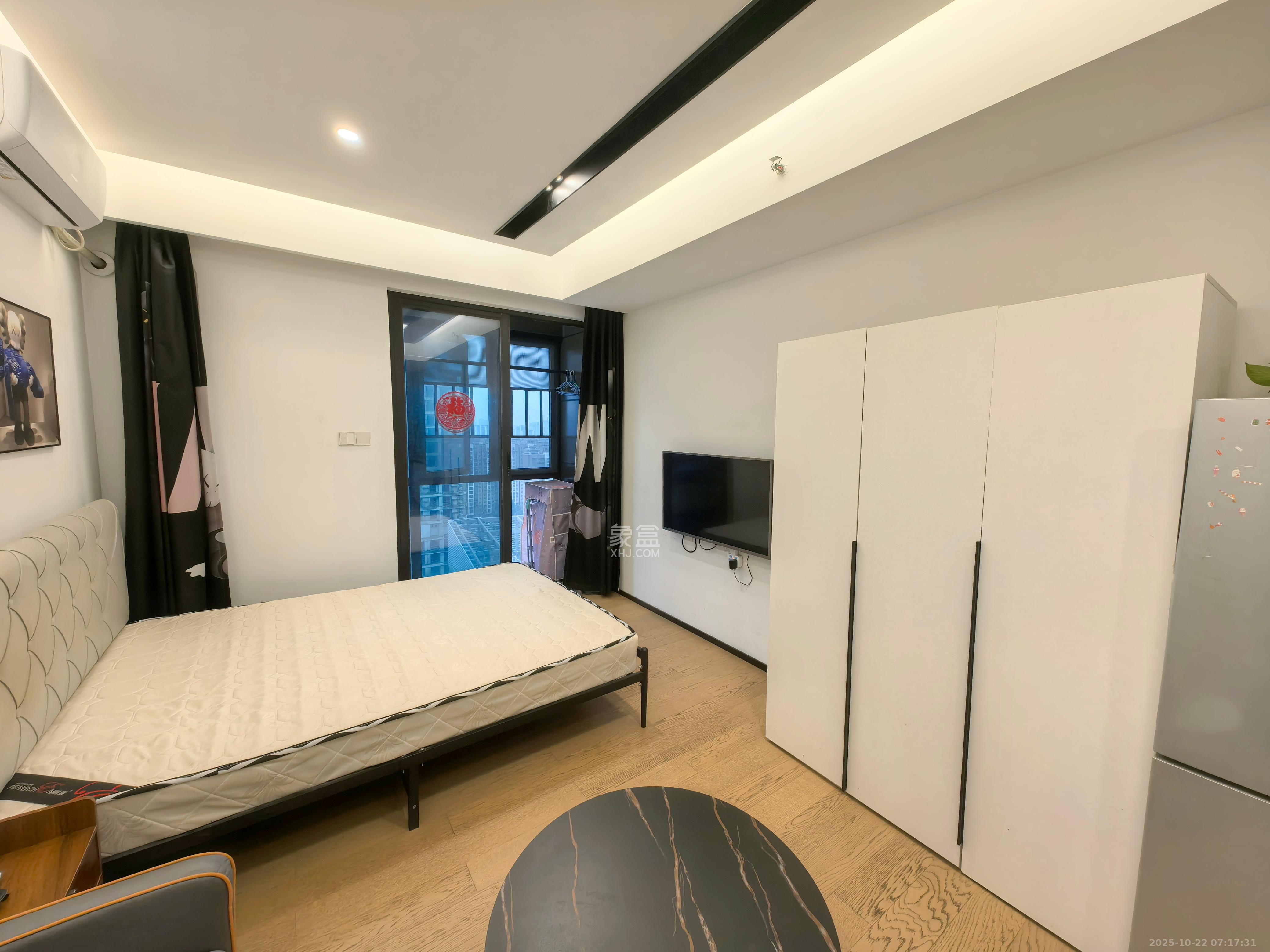 万科金色梦想D区  1室1厅1卫    1700.0元/月室内图