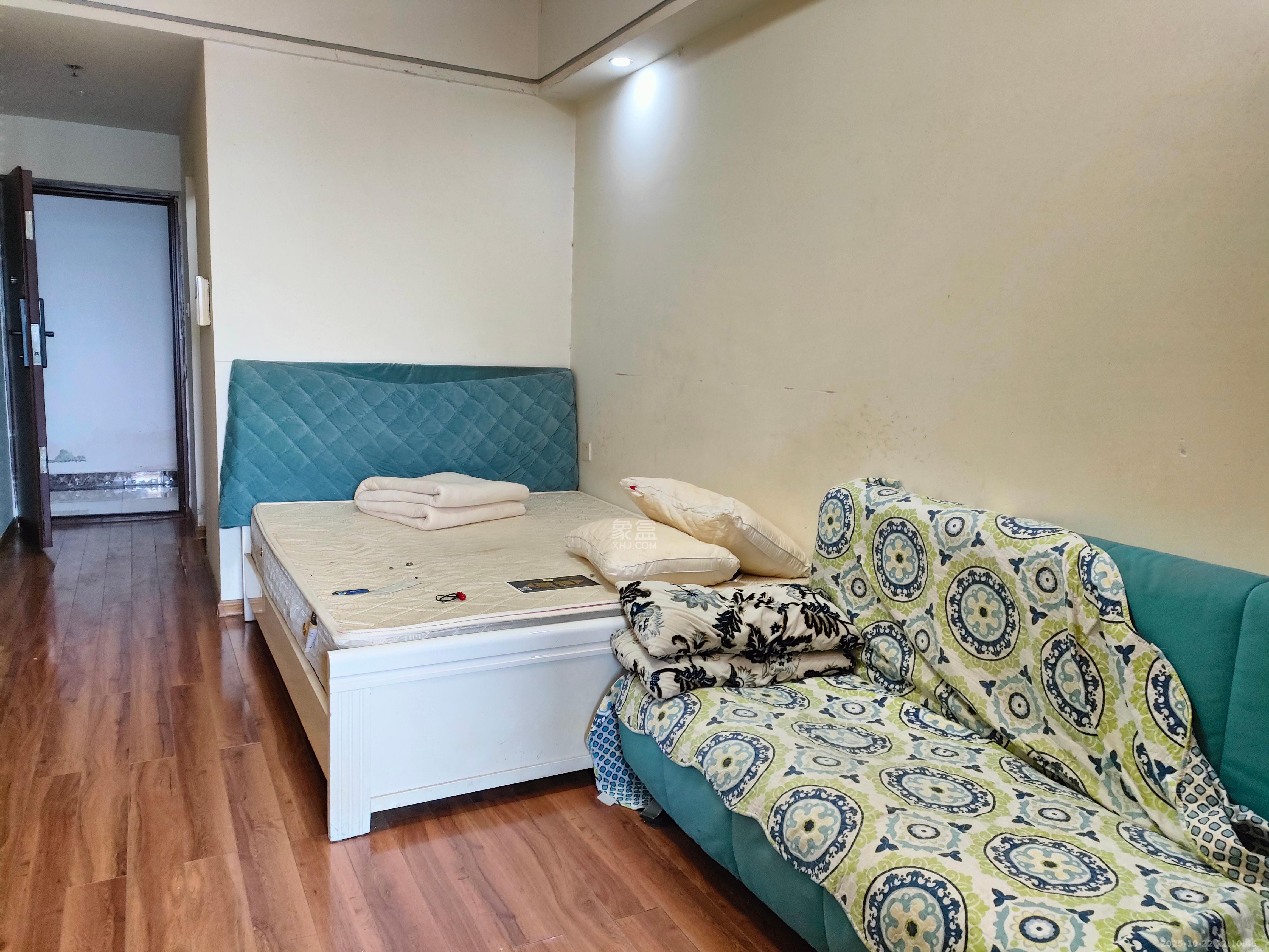 中建木莲工社 1室1厅1卫 1200.0元/月 中建木莲工社 1室1厅1卫 1200.0元/月室内图