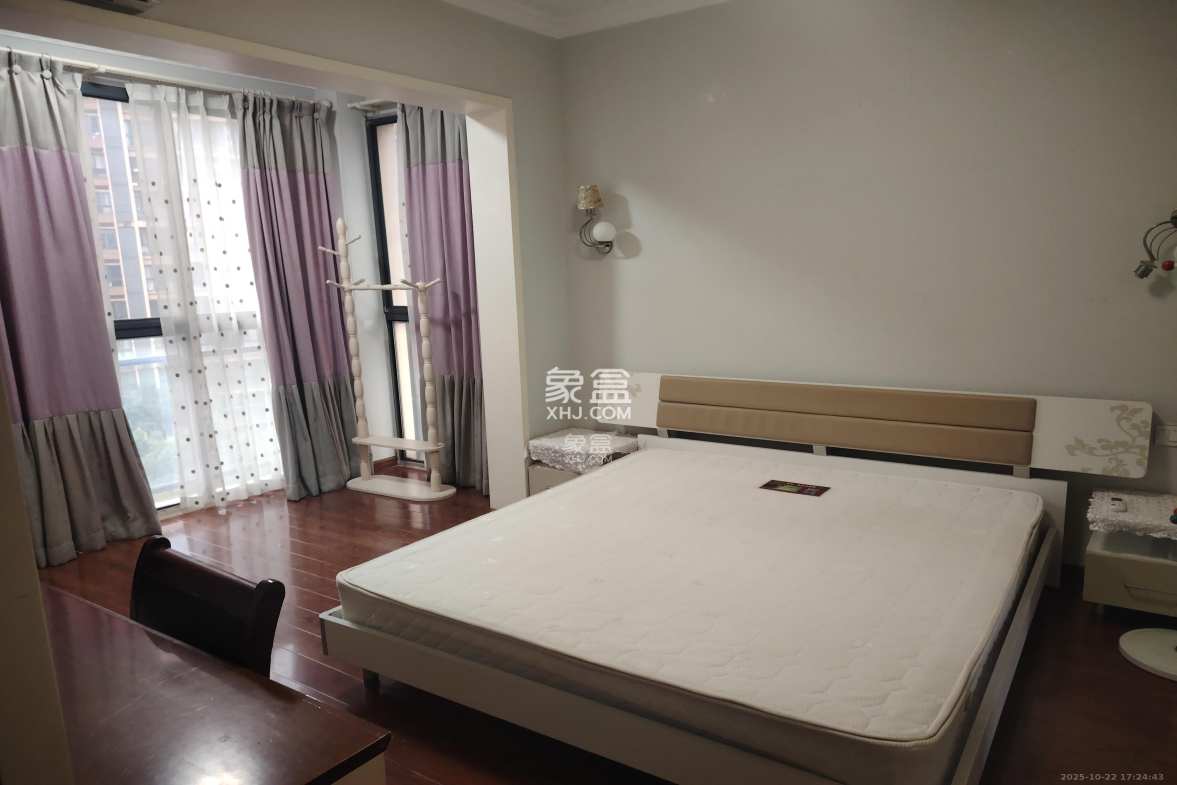 湘府十城(汇财御景湾新寓,汇财国际)  3室2厅2卫    2500.0元/月 湘府十城(汇财御景湾新寓,汇财国际)  3室2厅2卫    2500.0元/月室内图