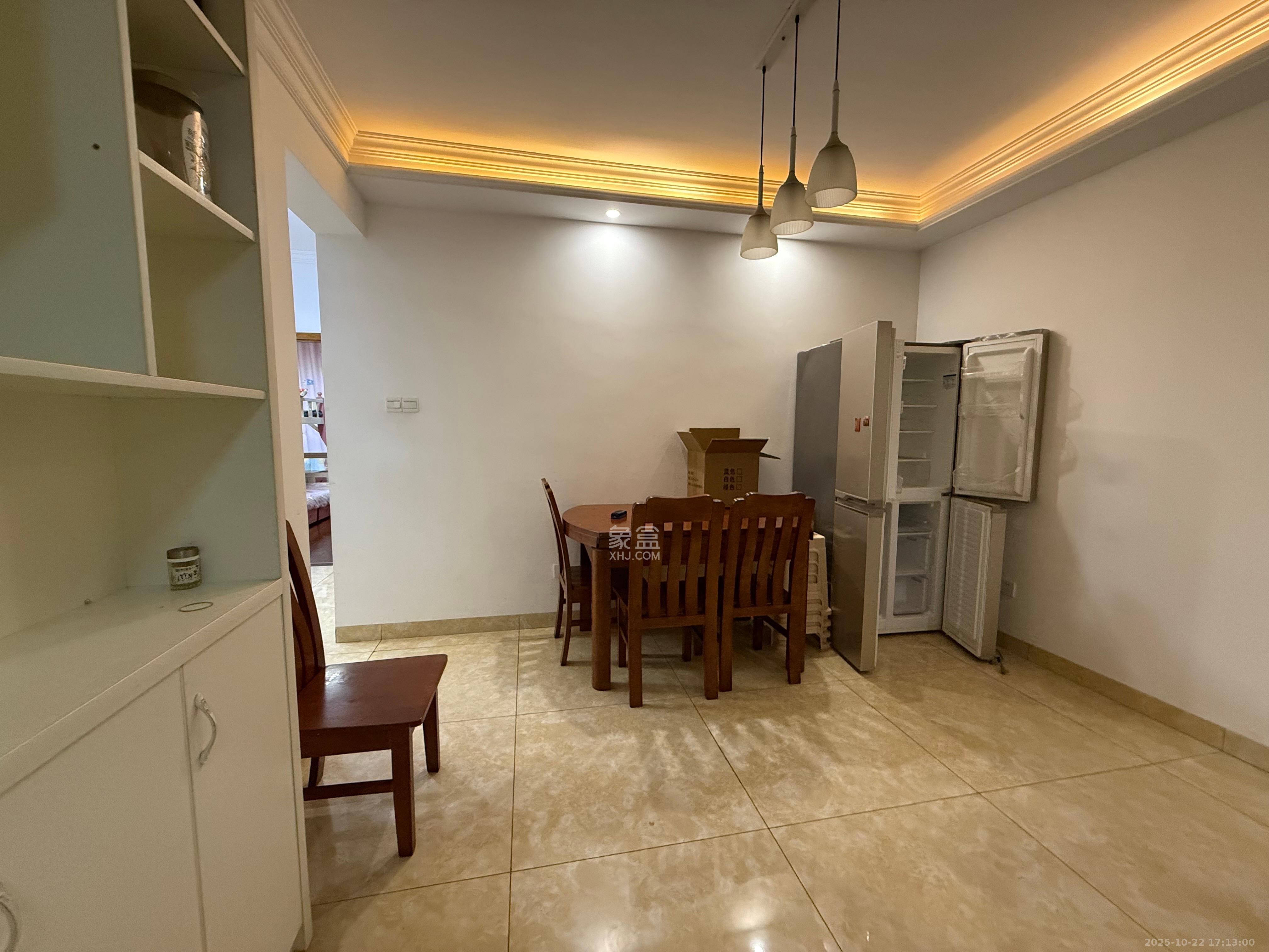 华润橡树湾  1室1厅1卫    2000.0元/月室内图