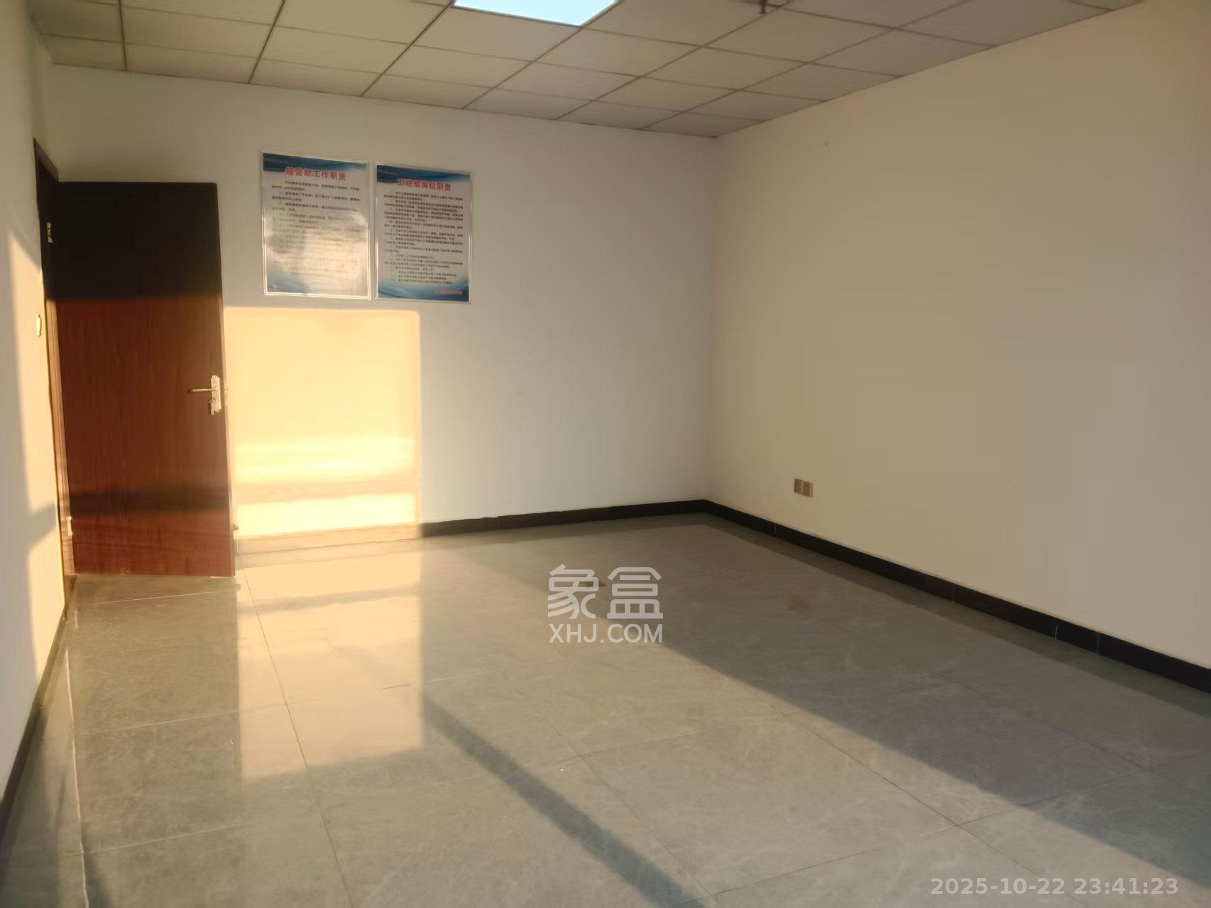 洋湖创富中心   236.0㎡      5880.0元/月室内图