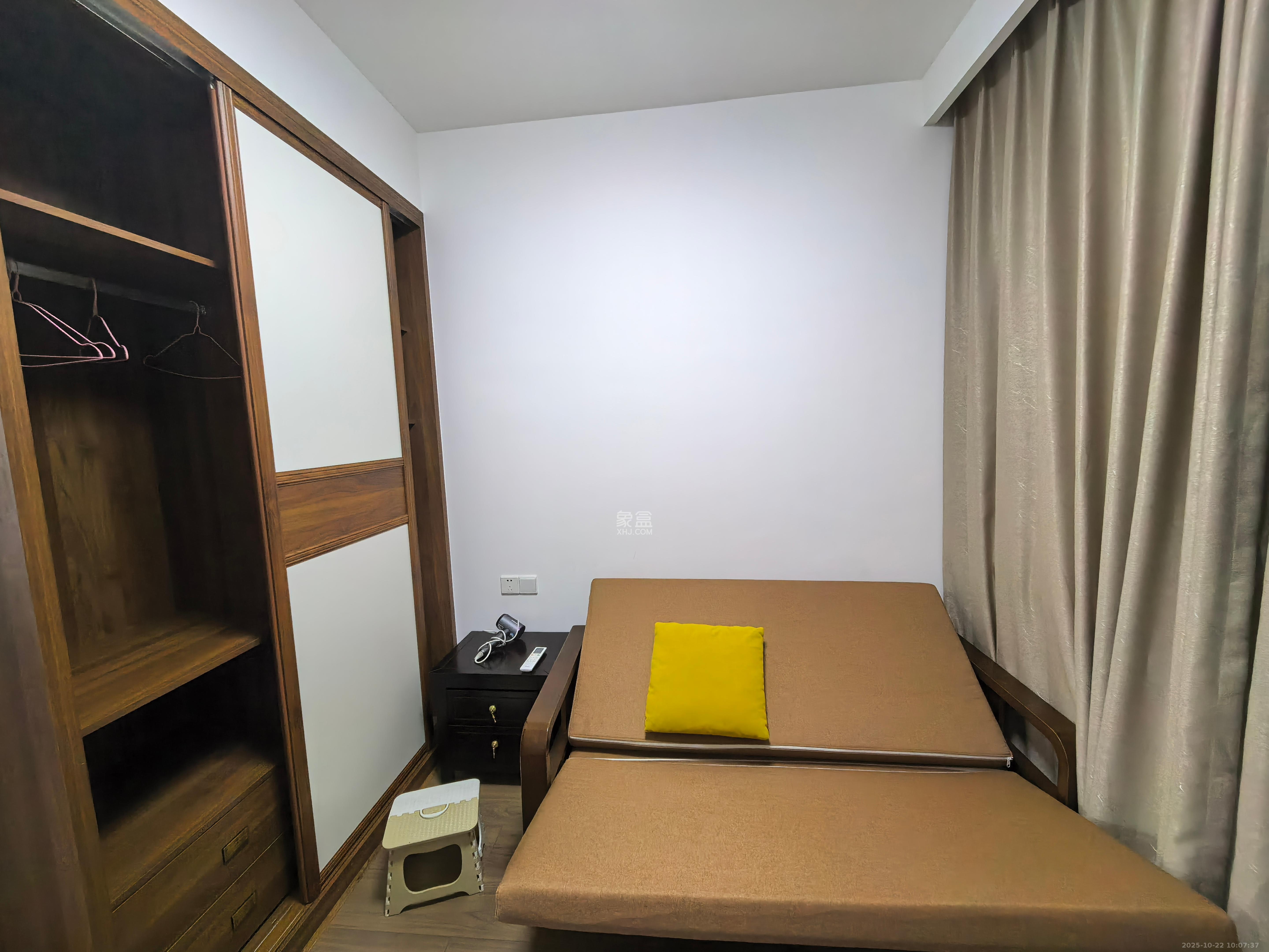 世茂璀璨天城  3室2厅1卫    3600.0元/月室内图