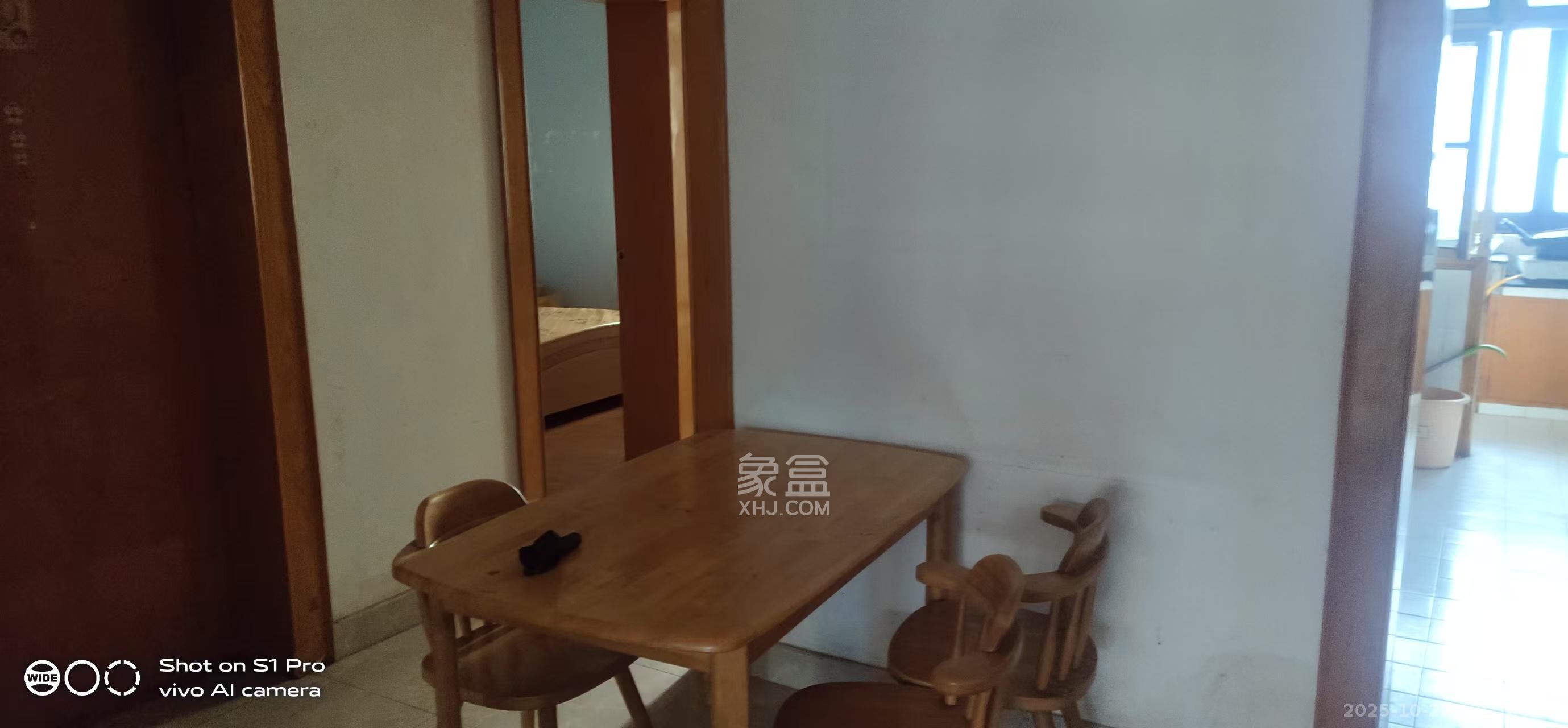 长岭烟草公司宿舍（金祥公寓）  1室0厅0卫    1800.0元/月室内图