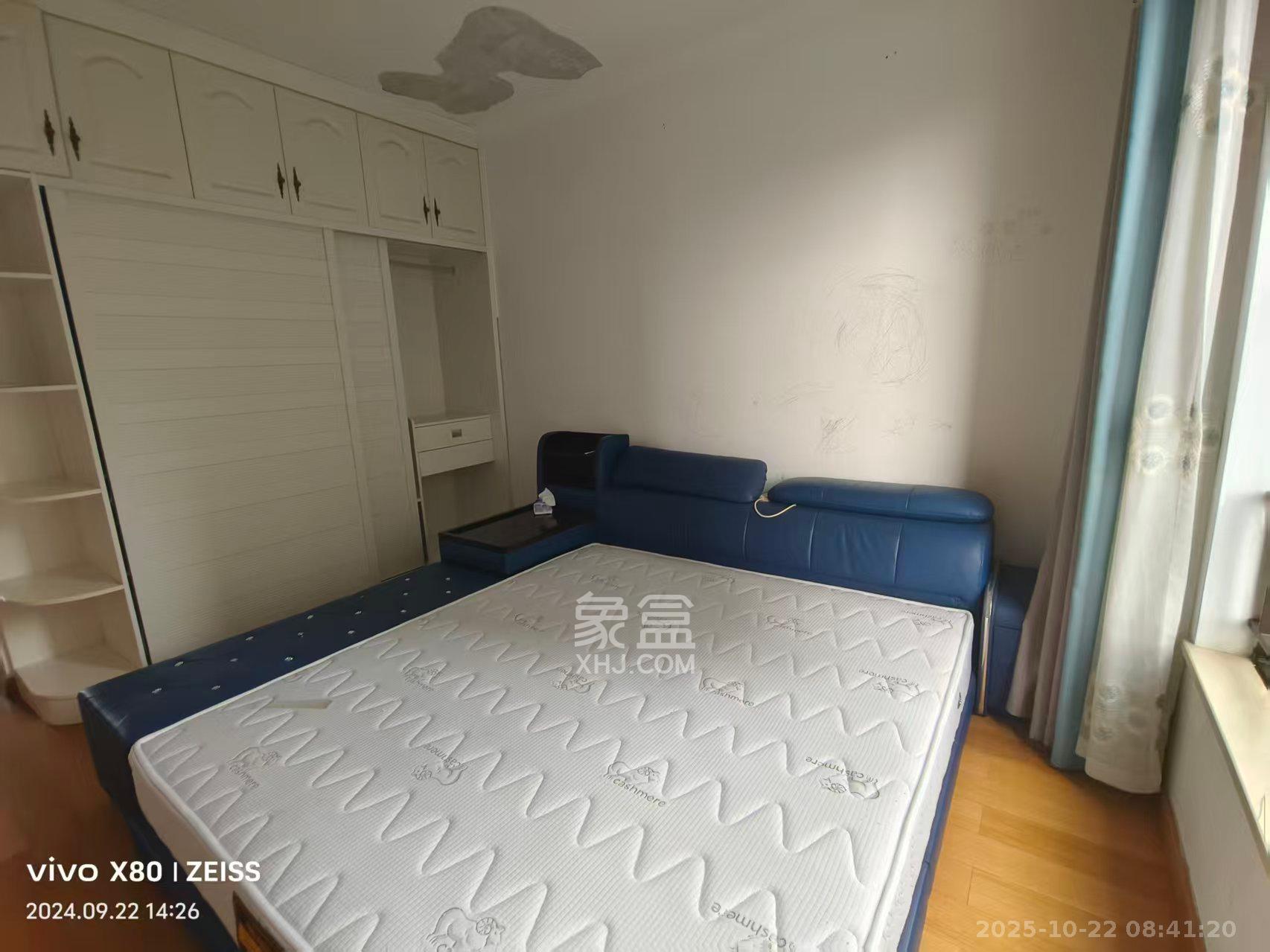 中海国际四期  1室2厅2卫    2200.0元/月 中海国际四期  1室2厅2卫    2200.0元/月室内图