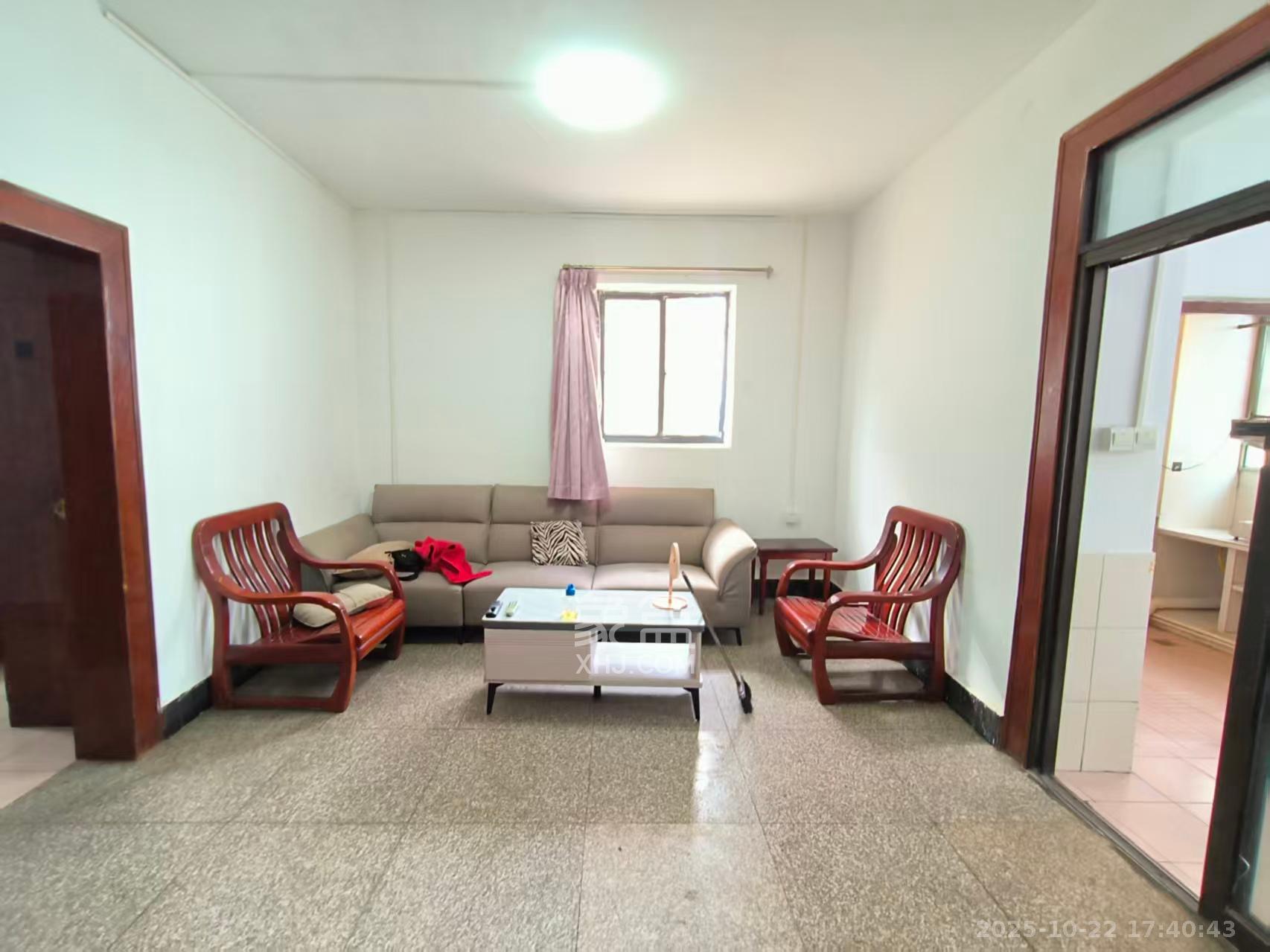 73分局(电信宿舍) 2室2厅1卫 1800.0元/月 73分局(电信宿舍) 2室2厅1卫 1800.0元/月室内图