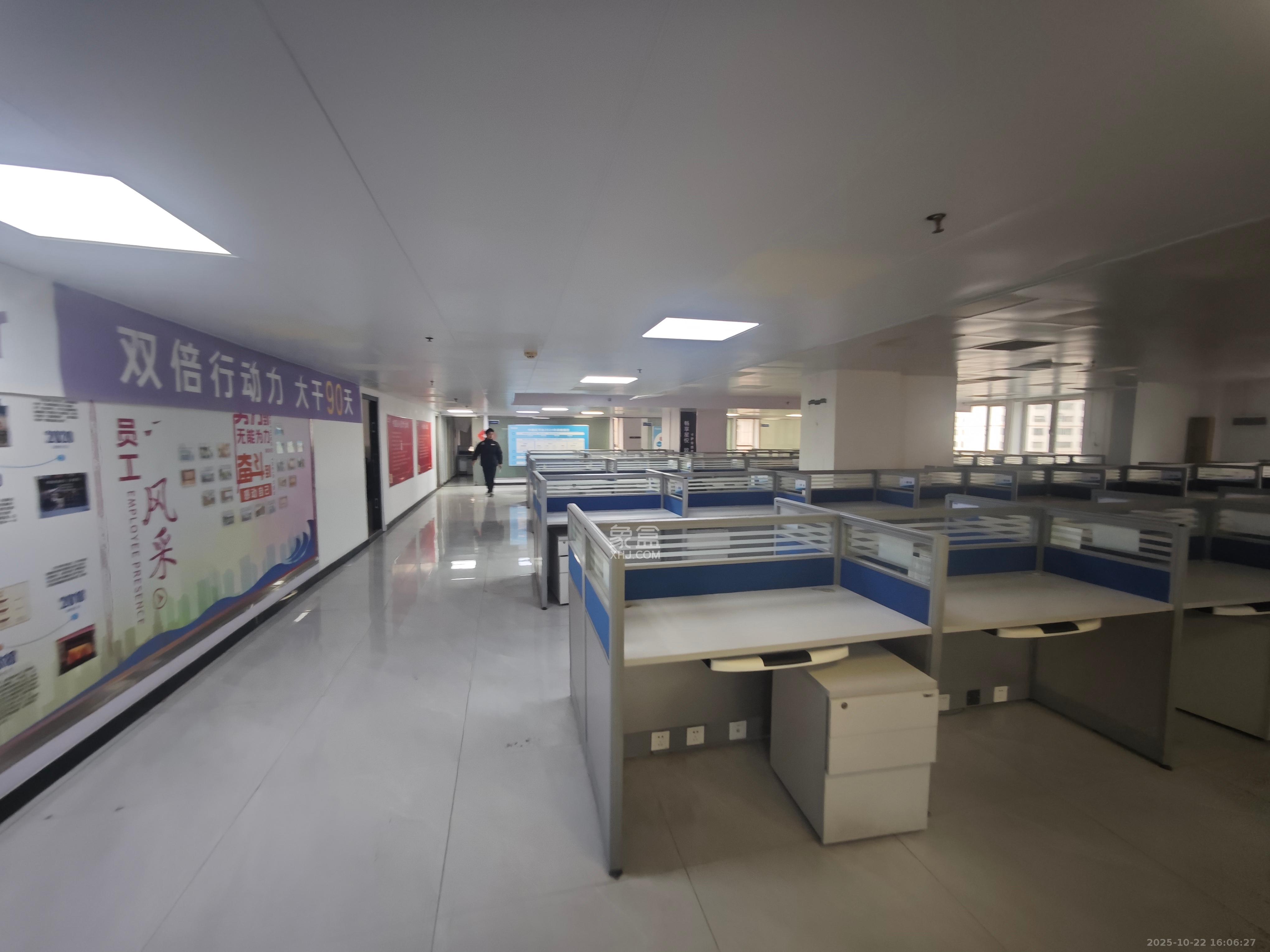 新时空  1室1厅1卫    2500.0元/月 新时空  1室1厅1卫    2500.0元/月室内图1