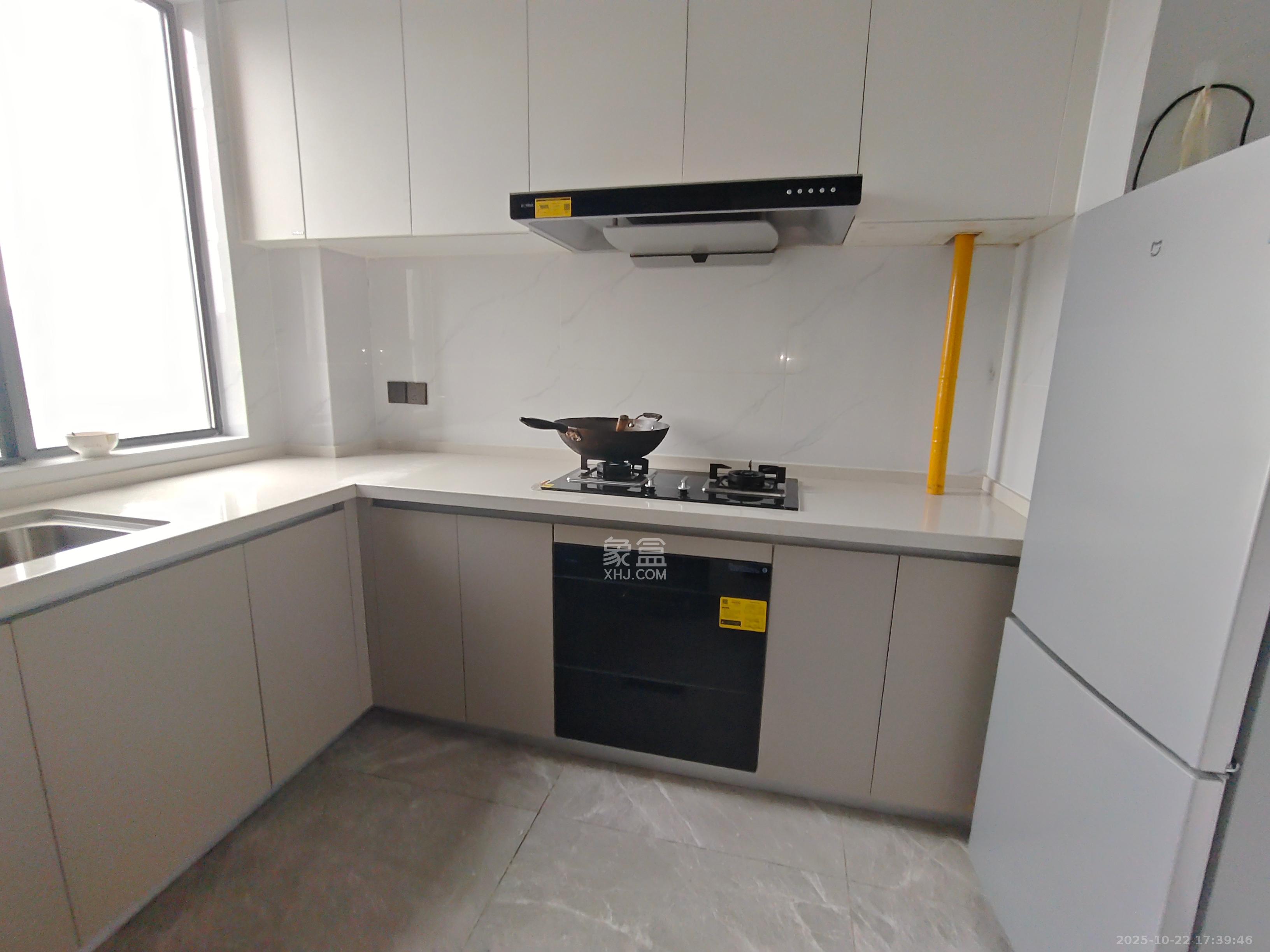 欣利梅溪左岸 4室2厅1卫 3380.0元/月 欣利梅溪左岸 4室2厅1卫 3380.0元/月室内图