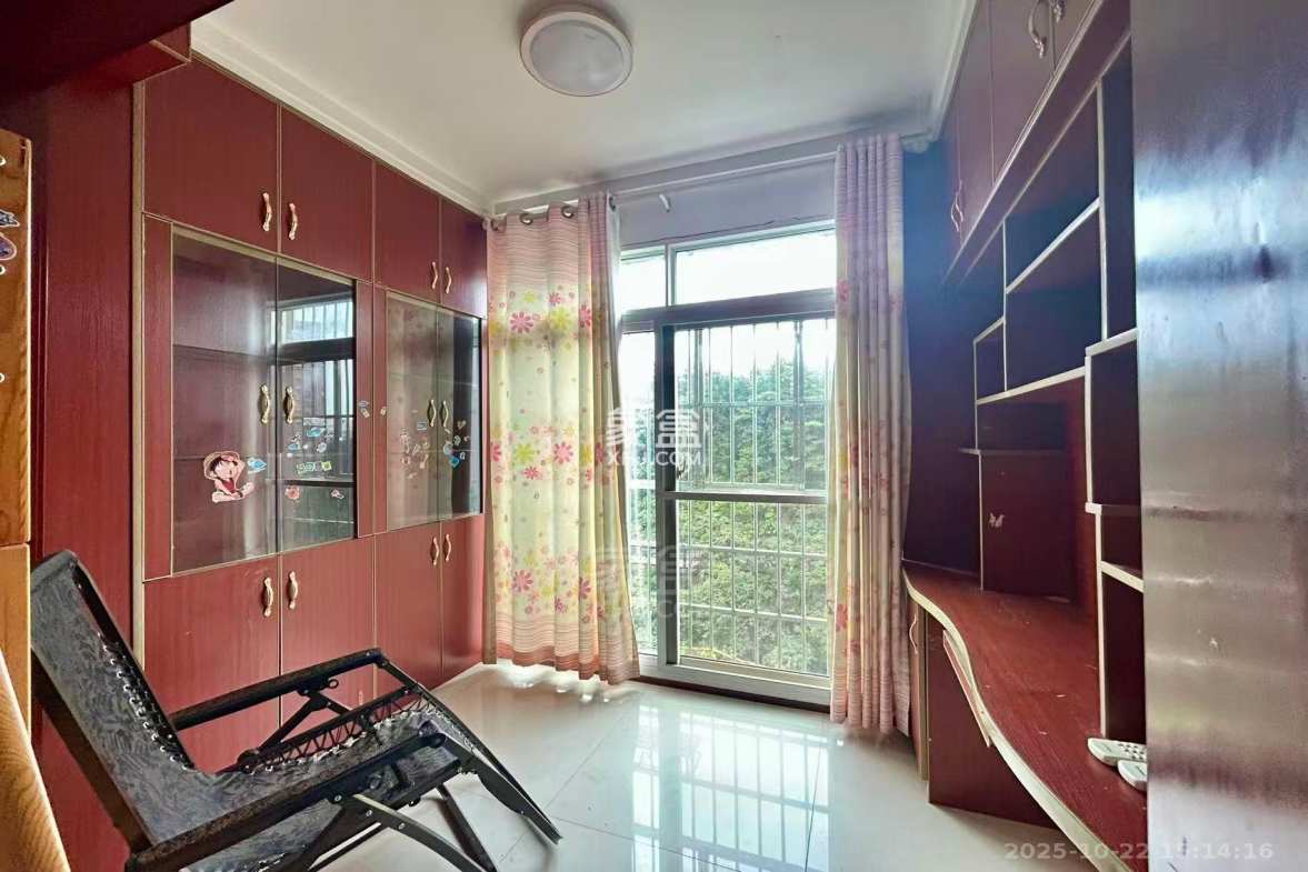 颐景园3期协力小区 3室2厅2卫 1600.0元/月 颐景园3期协力小区 3室2厅2卫 1600.0元/月室内图