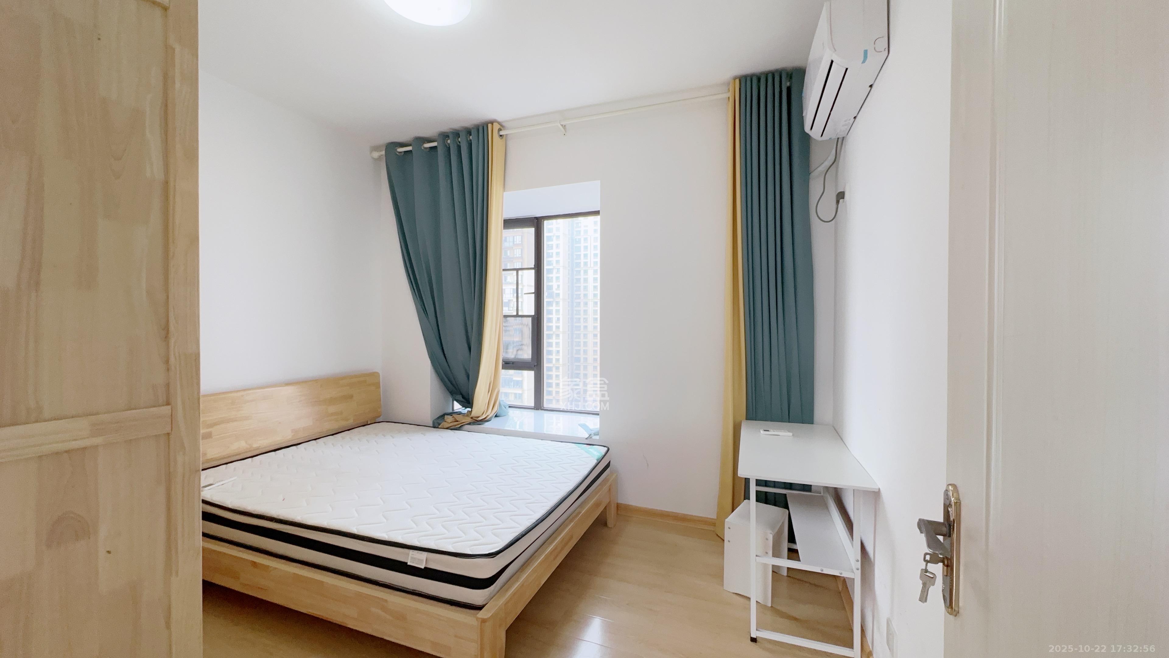 保利西海岸B区  4室2厅2卫    4100.0元/月 保利西海岸B区  4室2厅2卫    4100.0元/月室内图