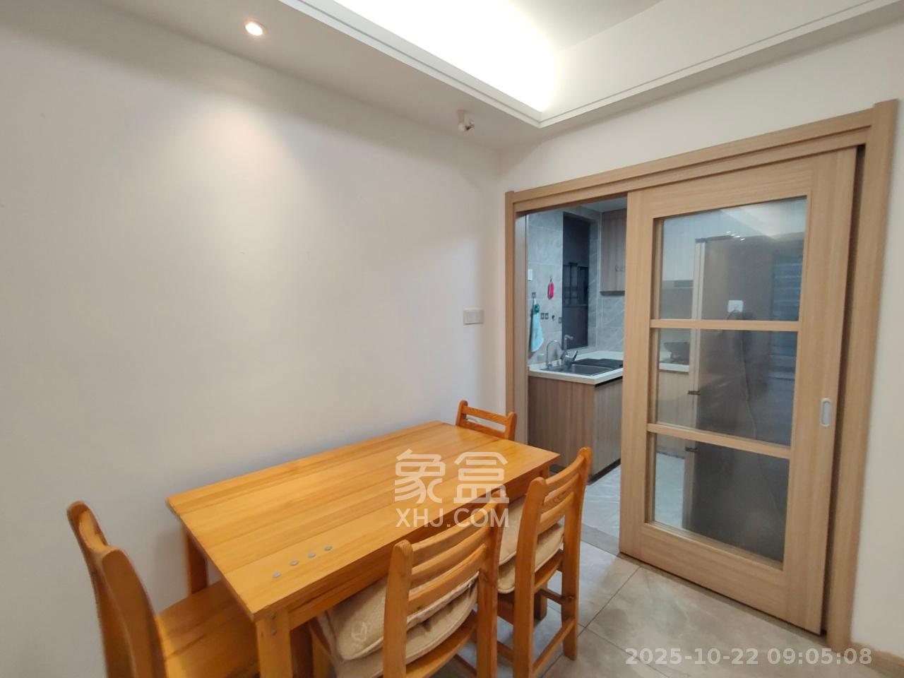 南山梅溪一方  3室1厅1卫    3500.0元/月室内图