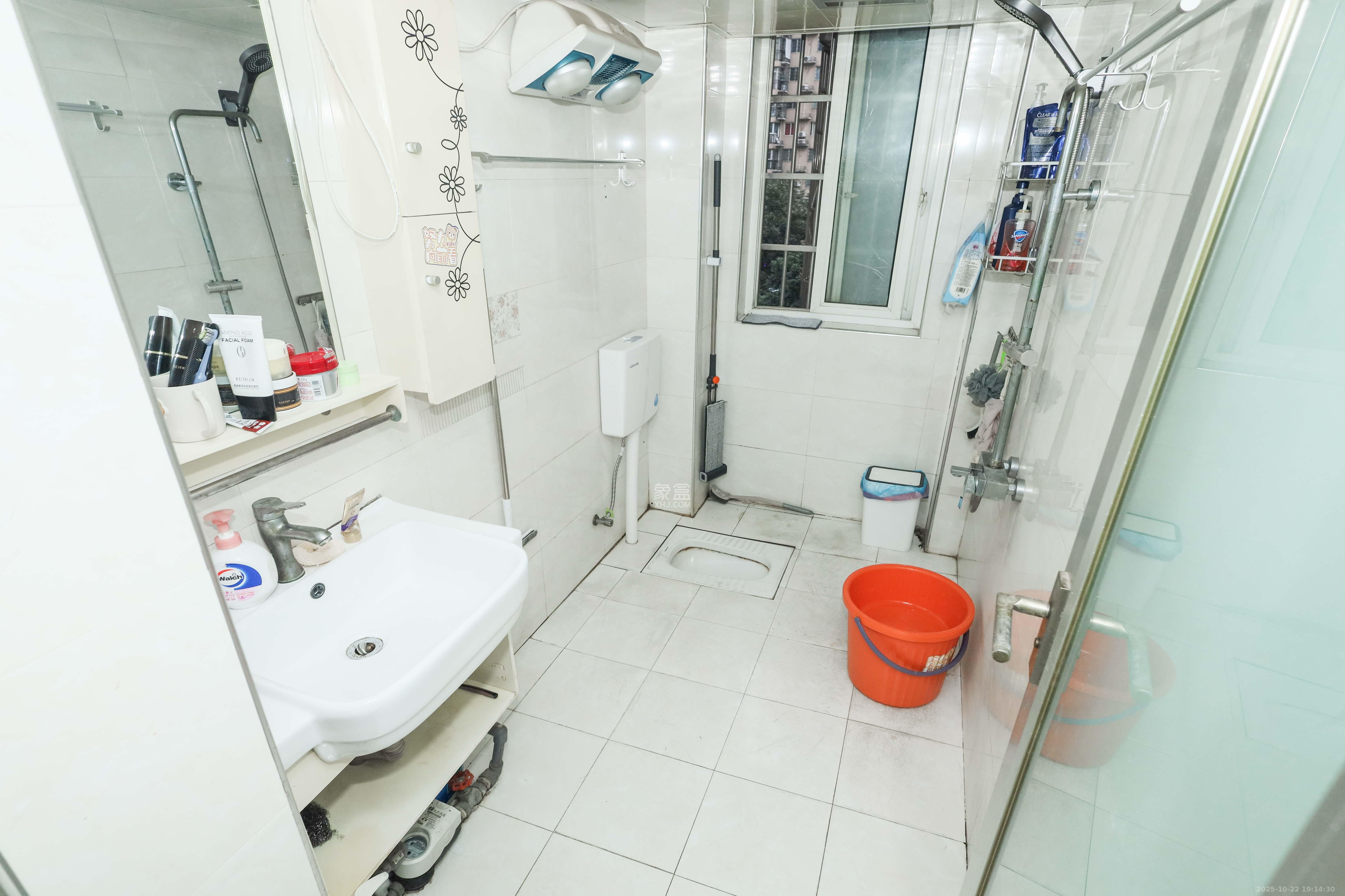 麓谷锦和园  3室1厅1卫    62.8万 麓谷锦和园  3室1厅1卫    62.8万卫生间