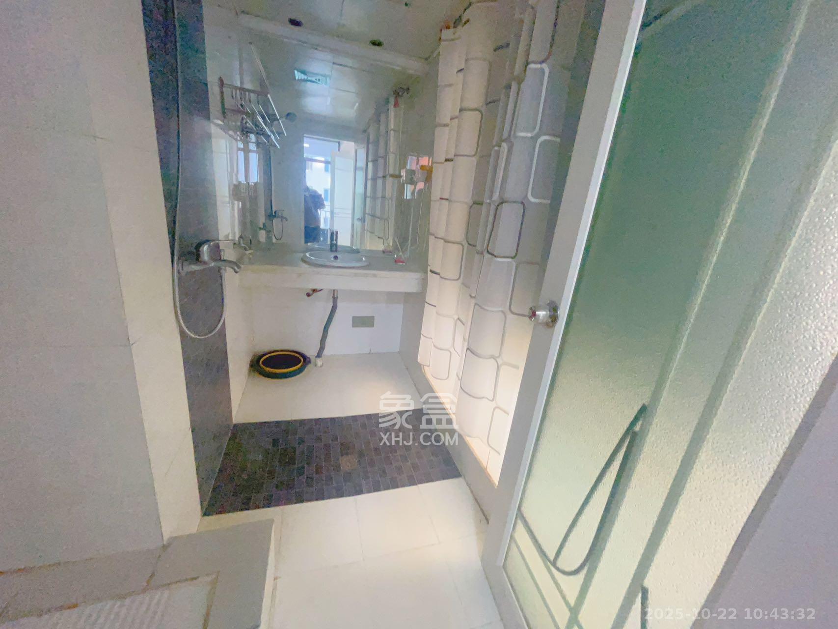 湘域中央  1室1厅1卫    1800.0元/月室内图