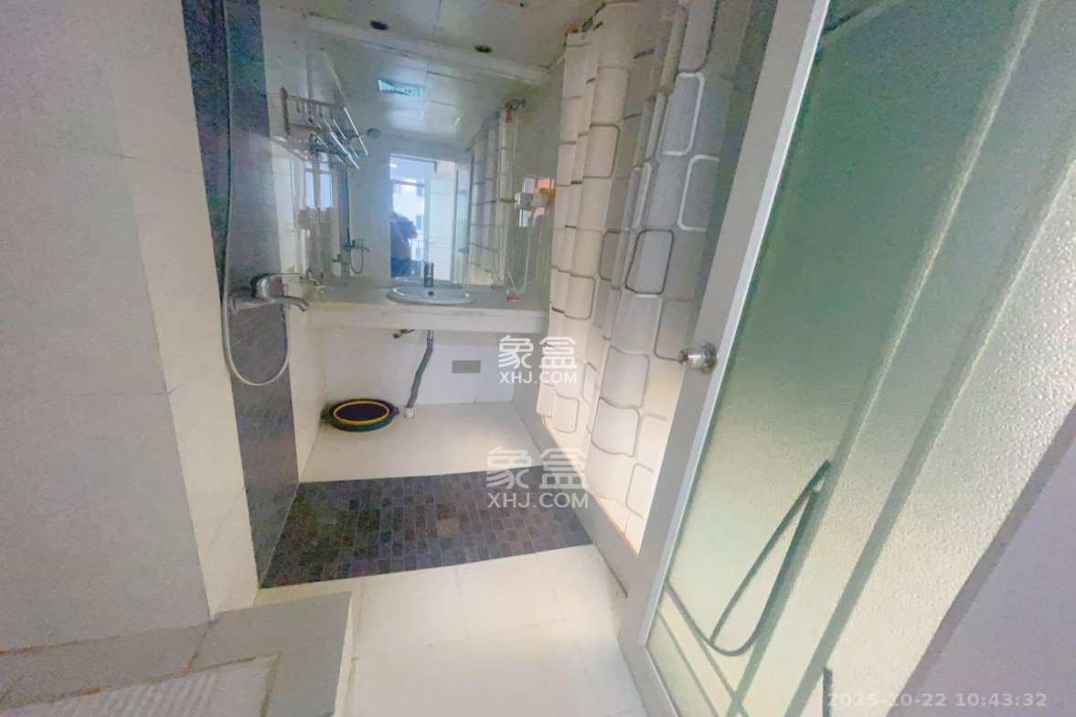 湘域中央  1室1厅1卫    1800.0元/月 湘域中央  1室1厅1卫    1800.0元/月室内图