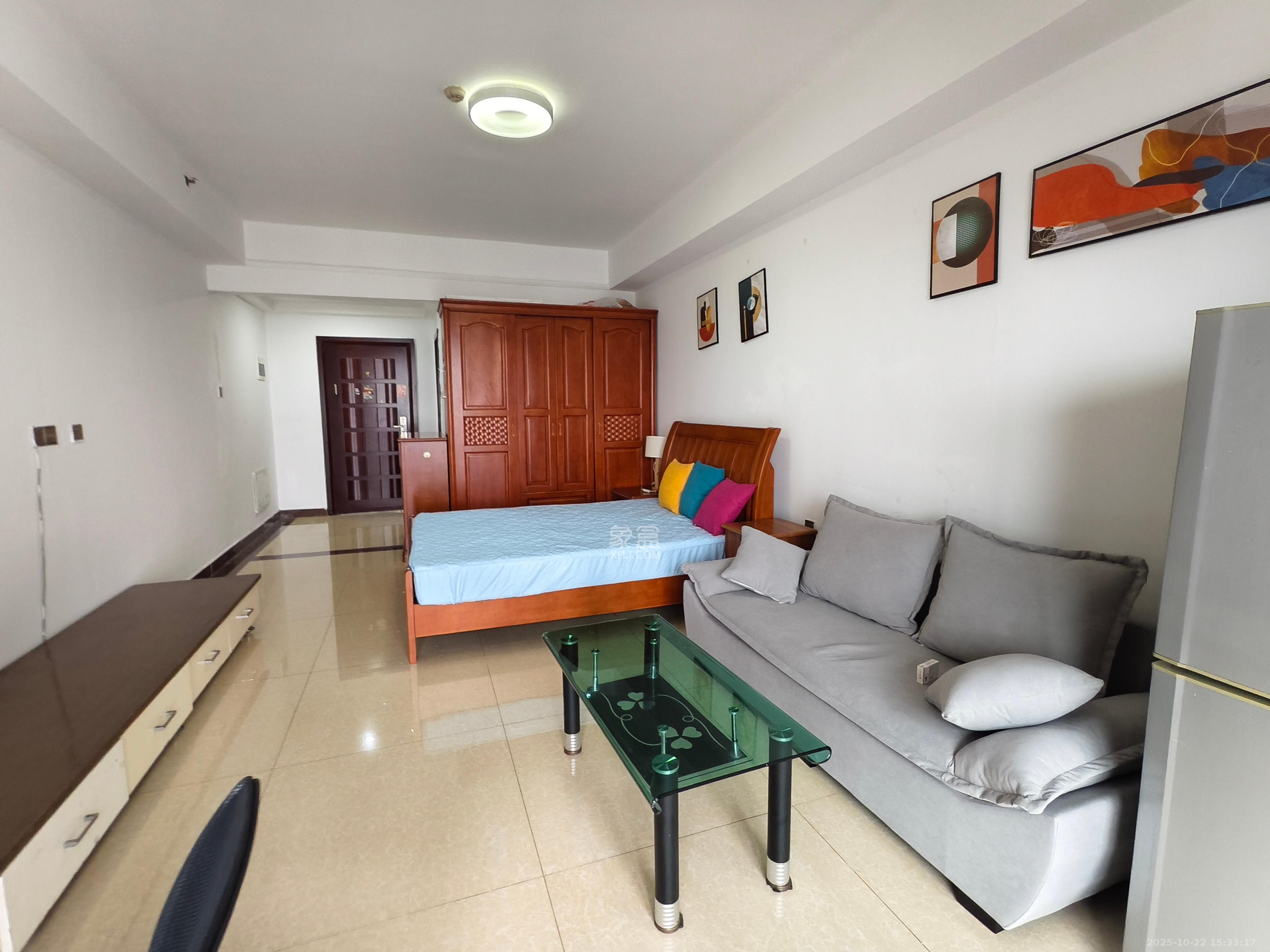 东塘瑞府  1室1厅1卫    1800.0元/月 东塘瑞府  1室1厅1卫    1800.0元/月