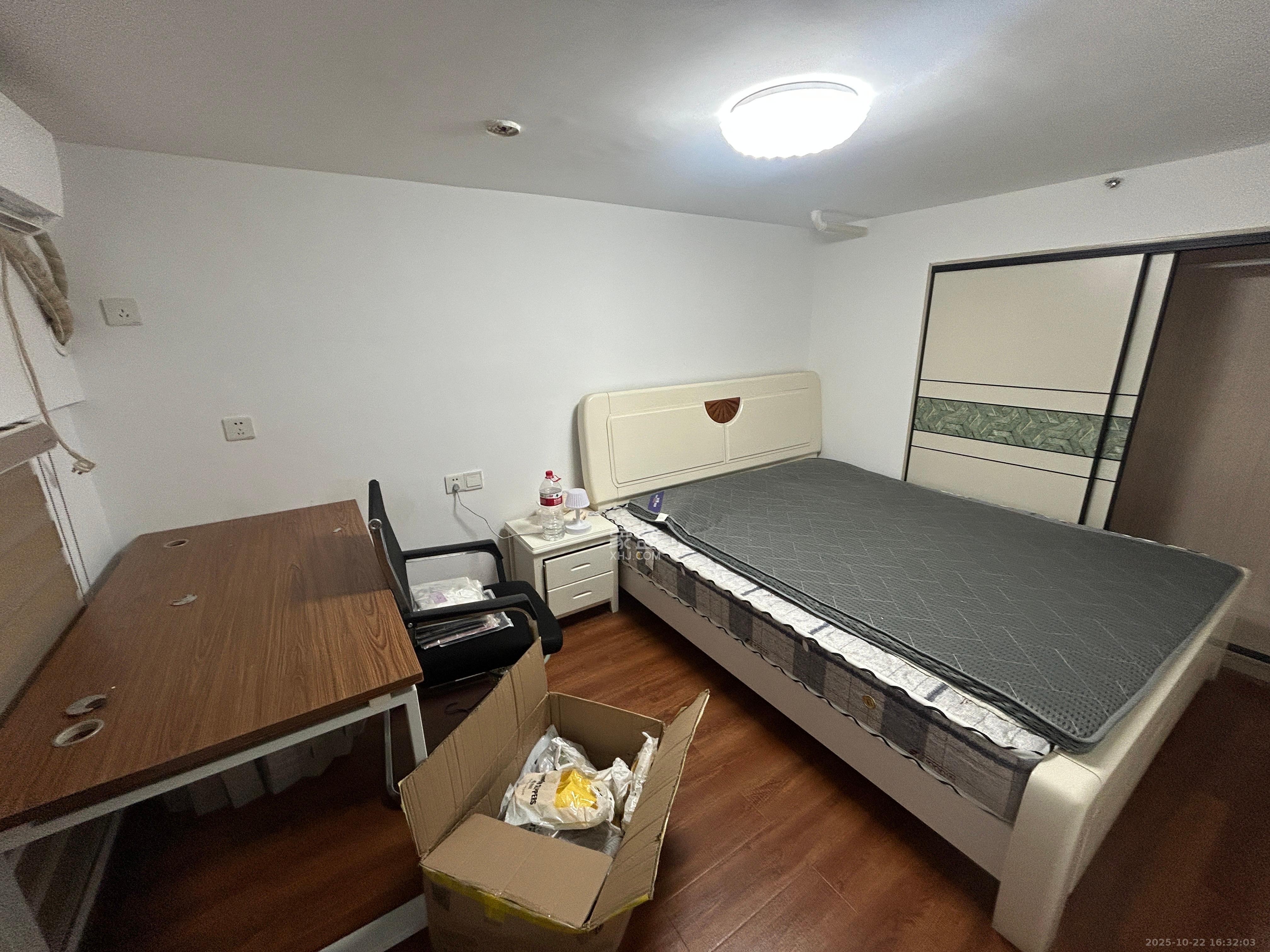 东盈商业广场(华泉城市广场)  2室1厅1卫    2600.0元/月 东盈商业广场(华泉城市广场)  2室1厅1卫    2600.0元/月室内图