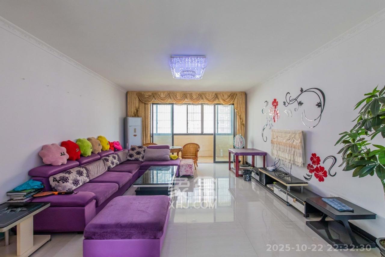 幸福里润城（幸福里二期）  4室2厅2卫    2500.0元/月