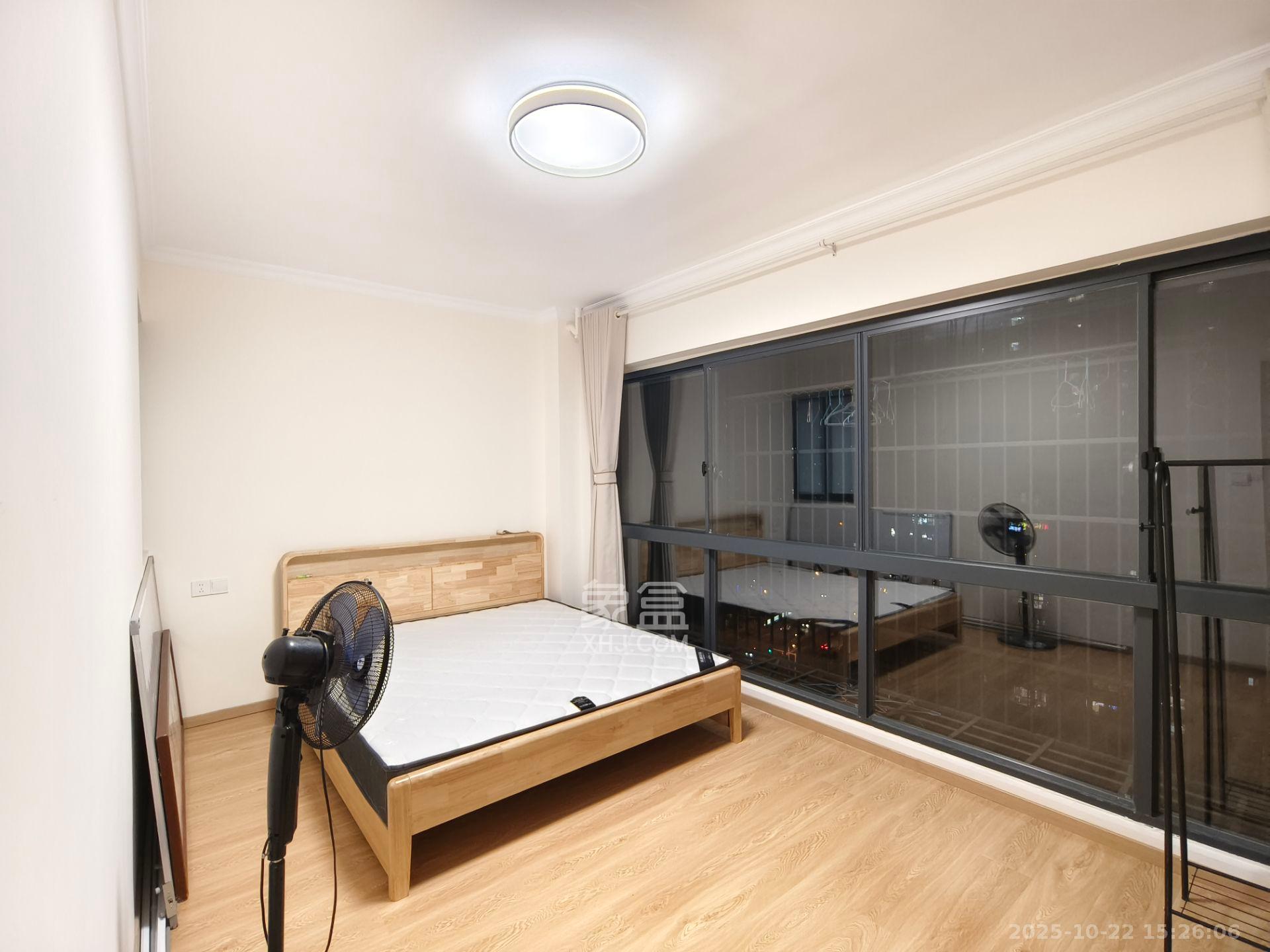 勤诚达新界  4室2厅2卫    2700.0元/月室内图