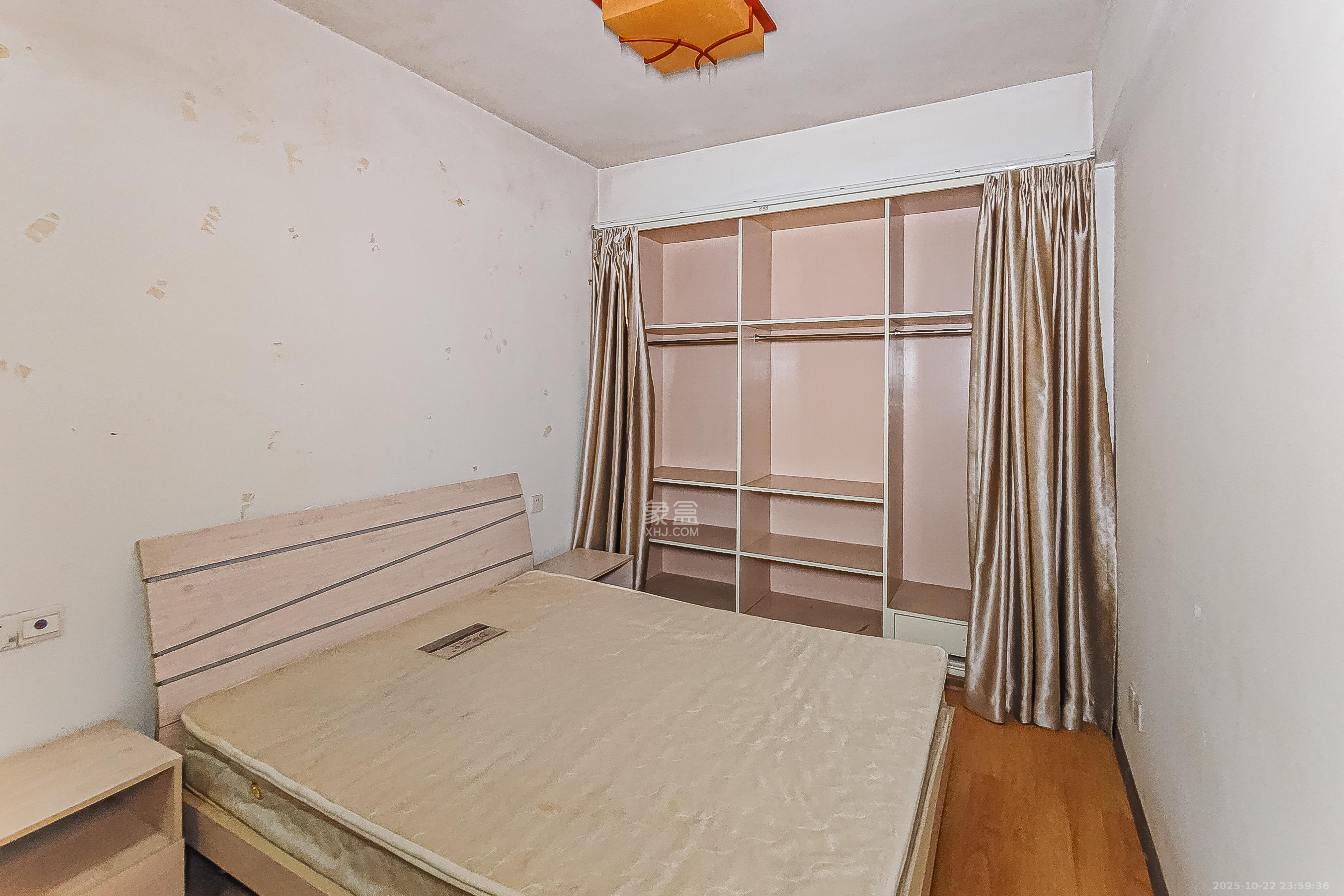 景泰雅苑（景江融城）  2室1厅1卫    66.8万卧室