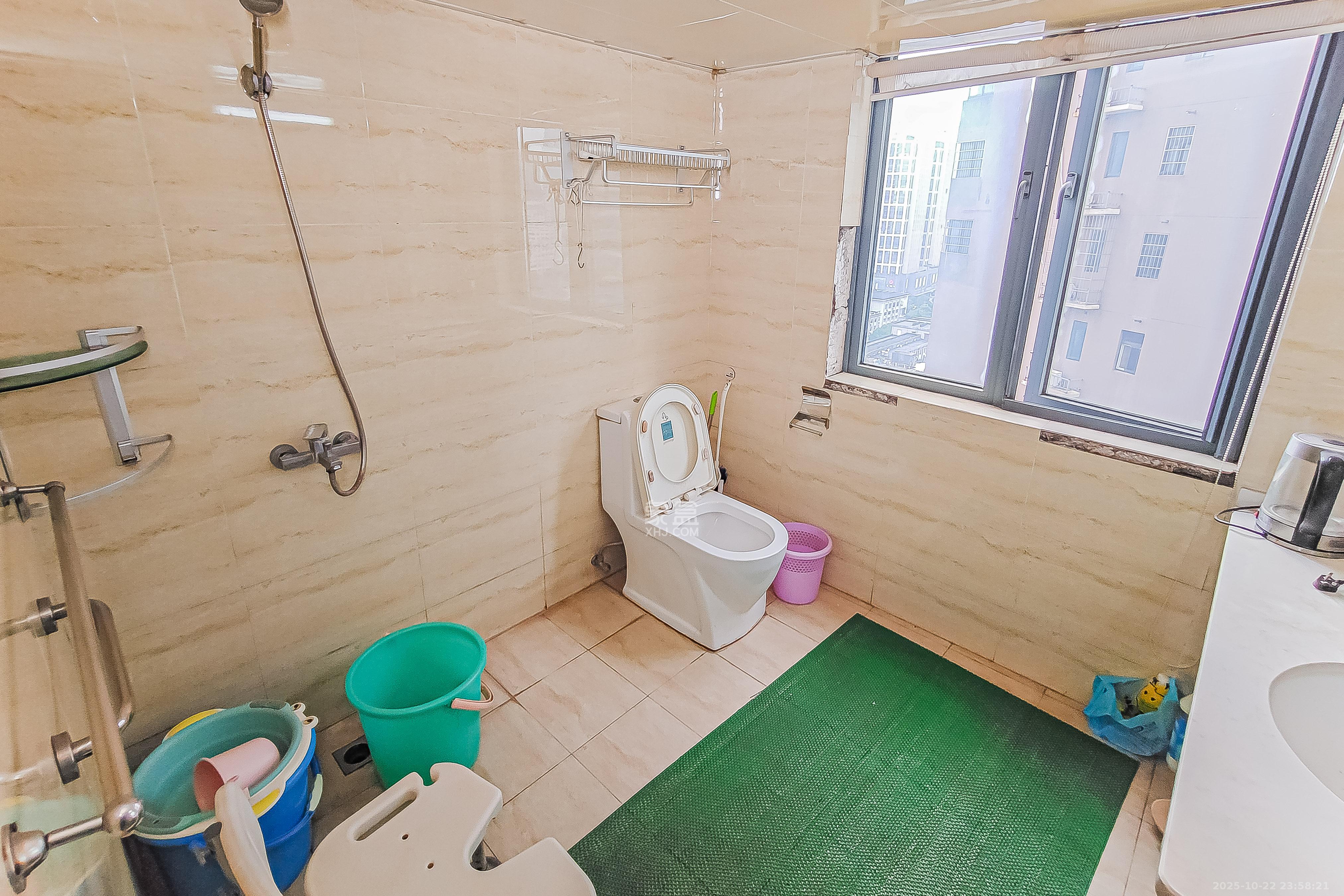 君庭金福苑  2室2厅1卫    88.0万 君庭金福苑  2室2厅1卫    88.0万卫生间