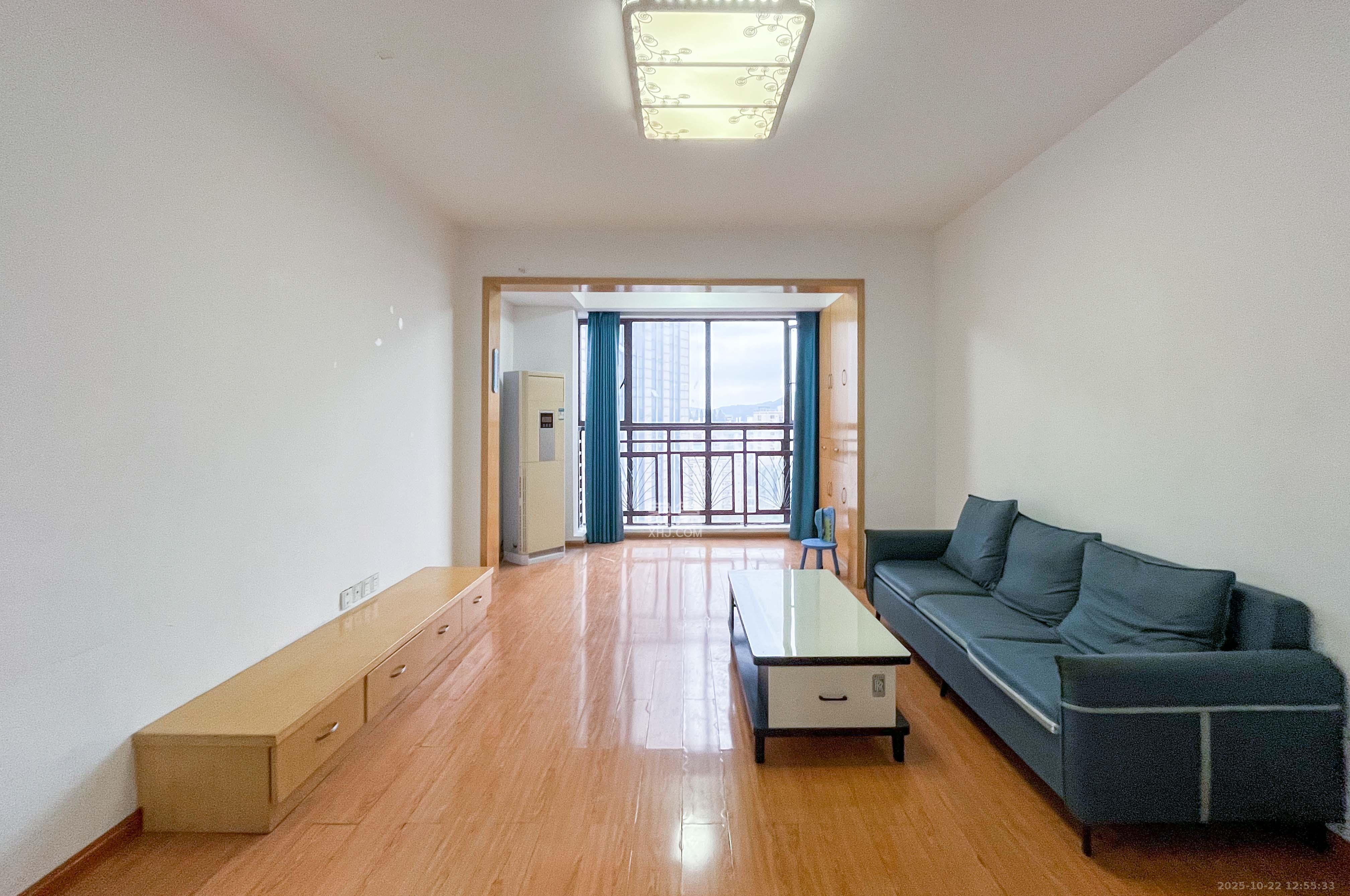 高信向日葵  3室2厅2卫    85万 高信向日葵  3室2厅2卫    85万