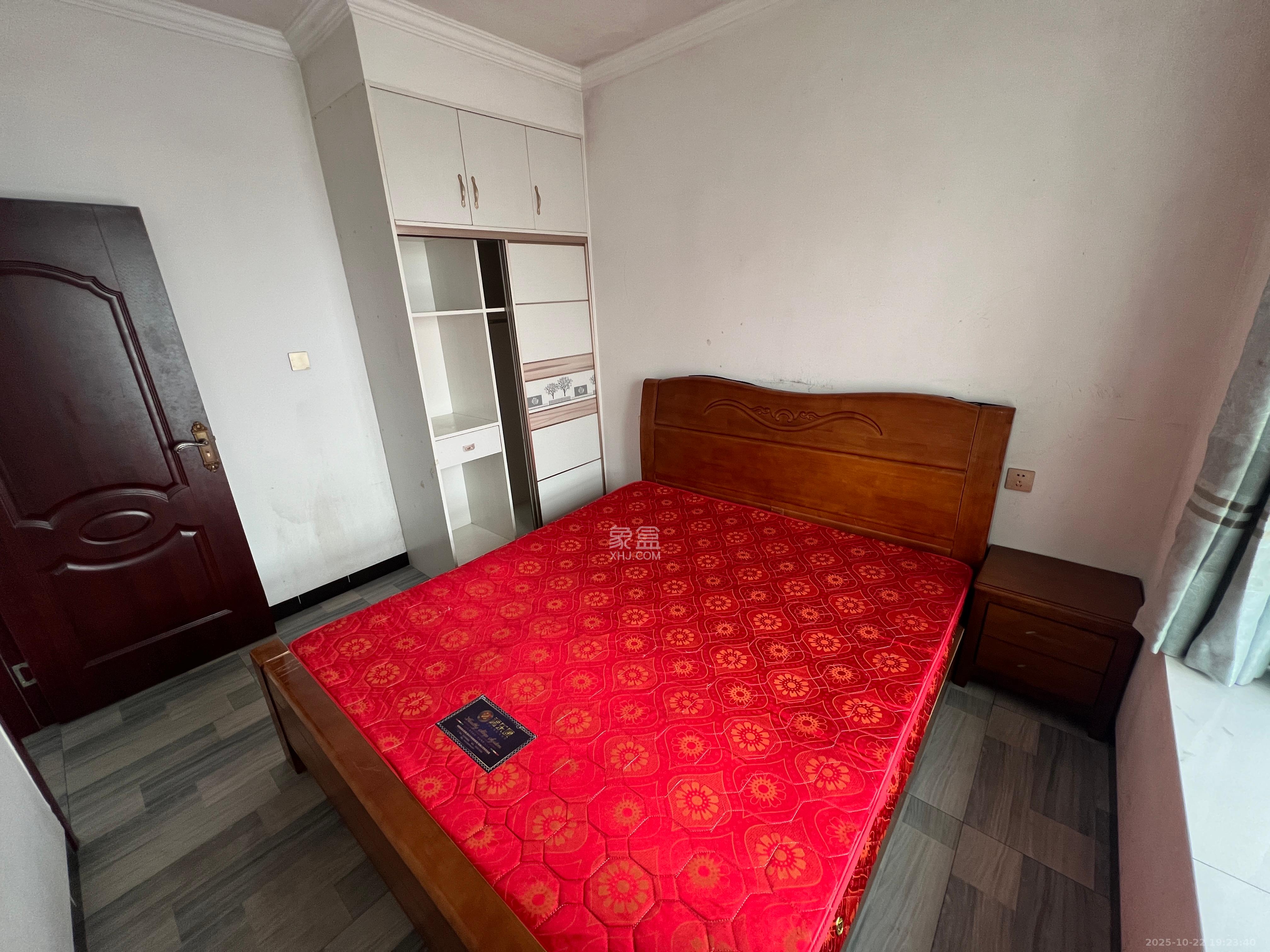 和馨园  1室0厅1卫    1300.0元/月 和馨园  1室0厅1卫    1300.0元/月室内图