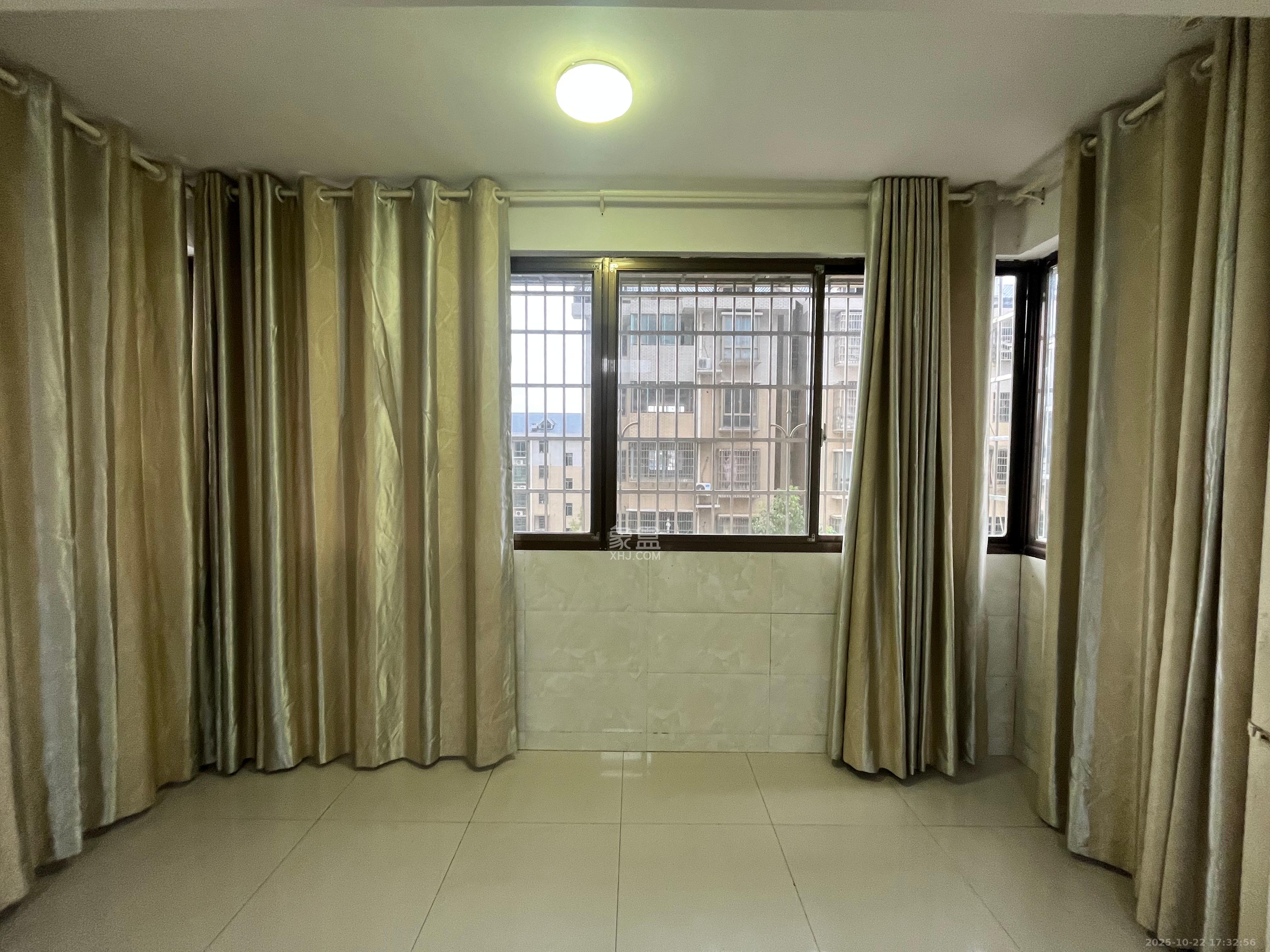 金峰小区北院(七里营社区)  3室2厅2卫    1900.0元/月 金峰小区北院(七里营社区)  3室2厅2卫    1900.0元/月室内图