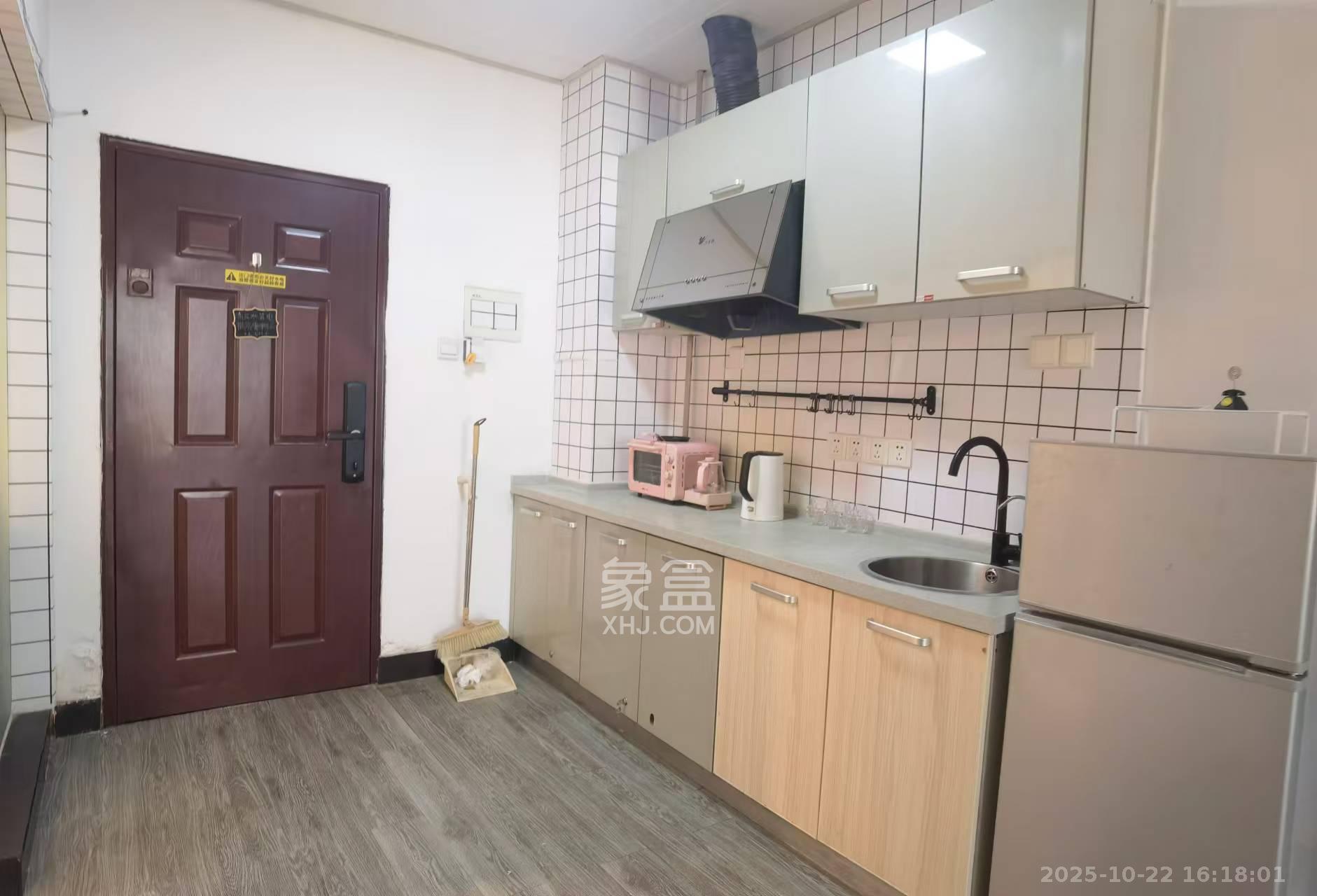 YO领域(领御大厦) 1室1厅1卫 1600.0元/月 YO领域(领御大厦) 1室1厅1卫 1600.0元/月室内图