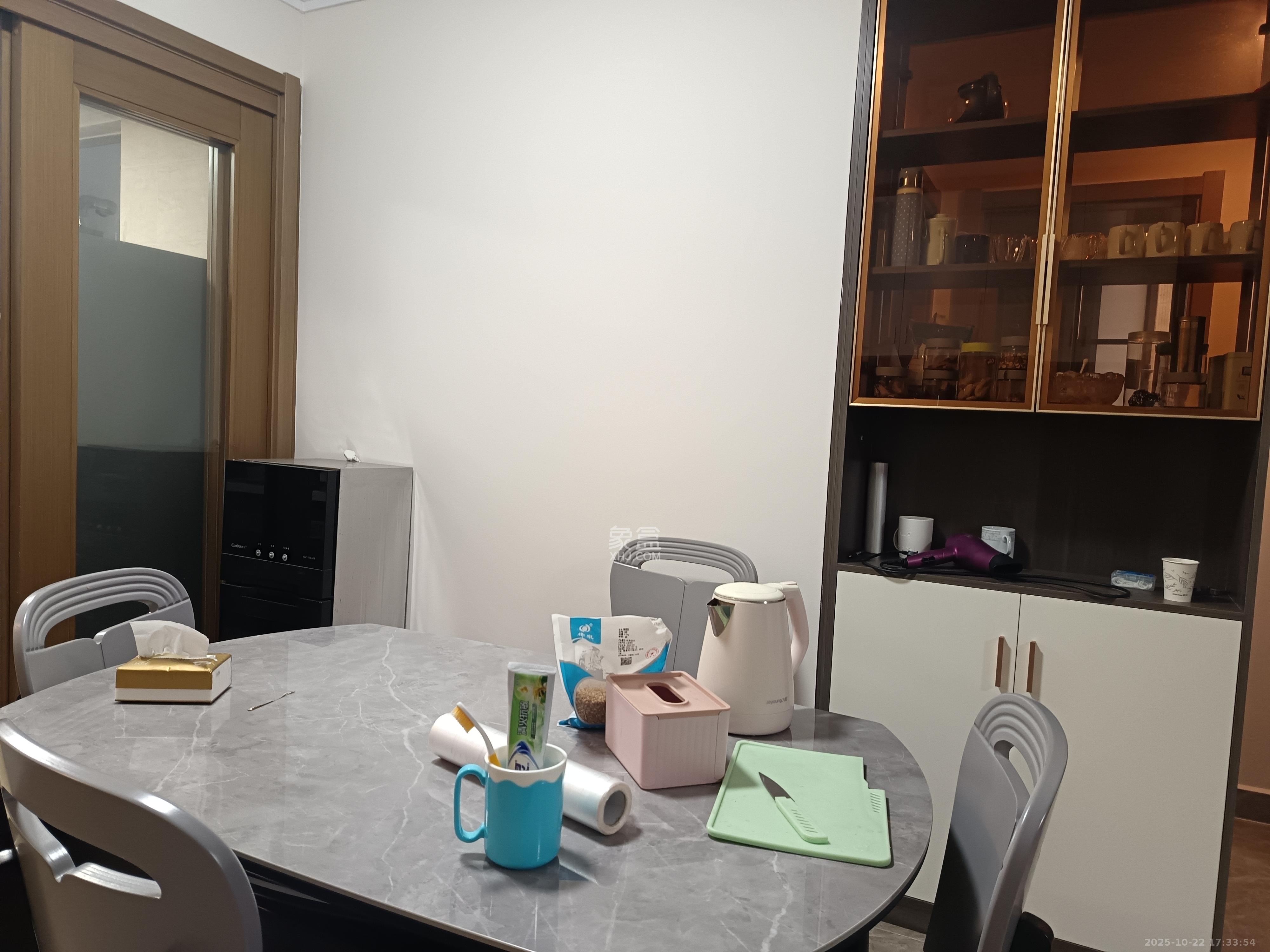 鑫苑芙蓉鑫家 1室0厅0卫 2600.0元/月 鑫苑芙蓉鑫家 1室0厅0卫 2600.0元/月室内图